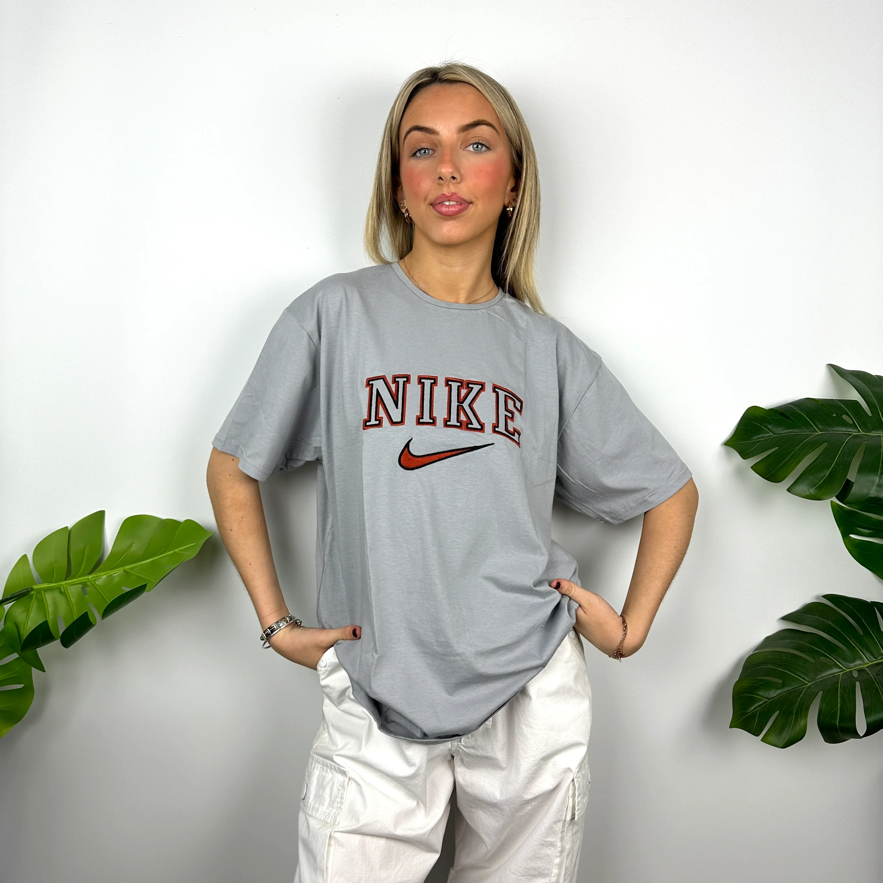 Nike Grey Embroidered Spell Out T Shirt (M) - Image 2