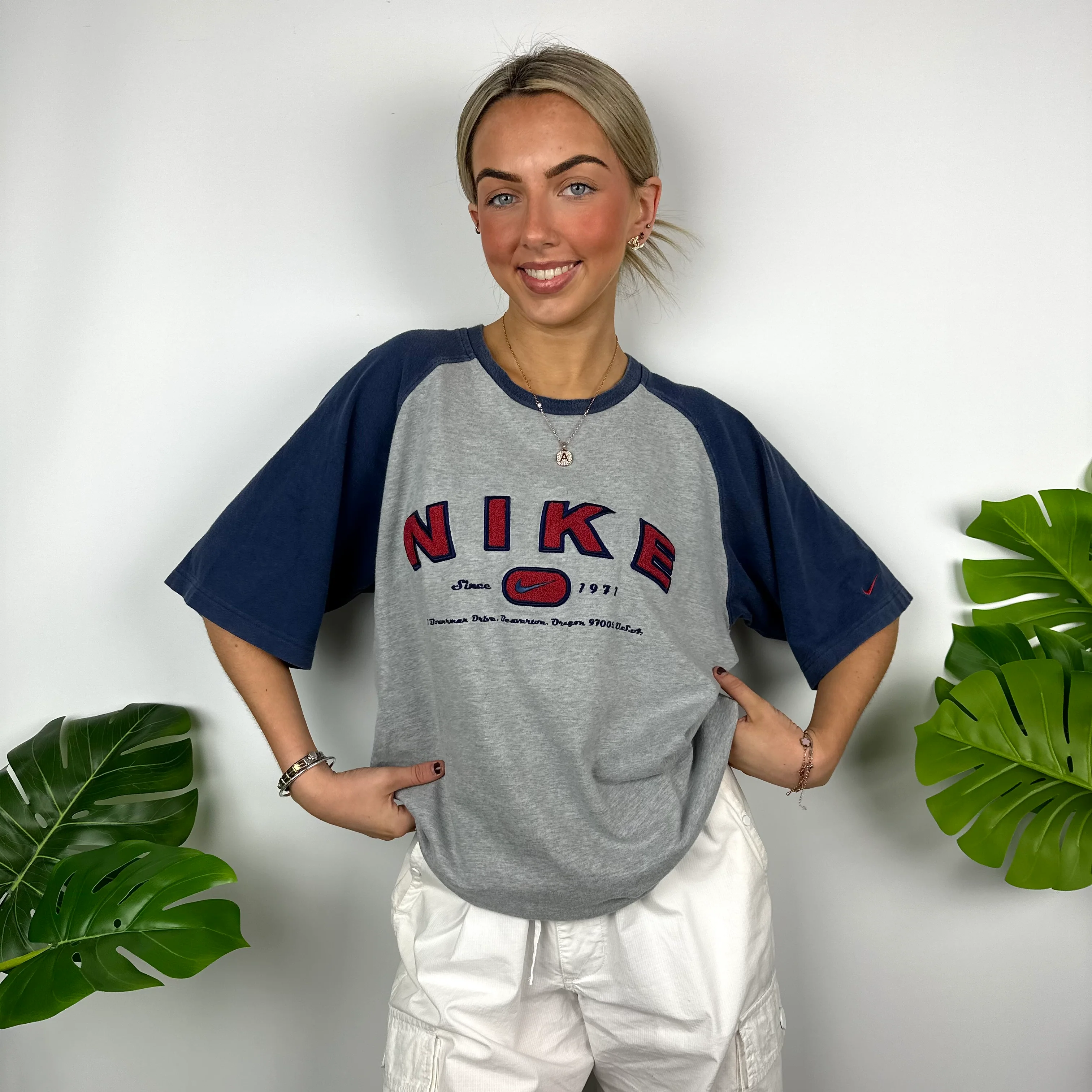 Nike Grey Embroidered Spell Out T Shirt (XL) - Image 3