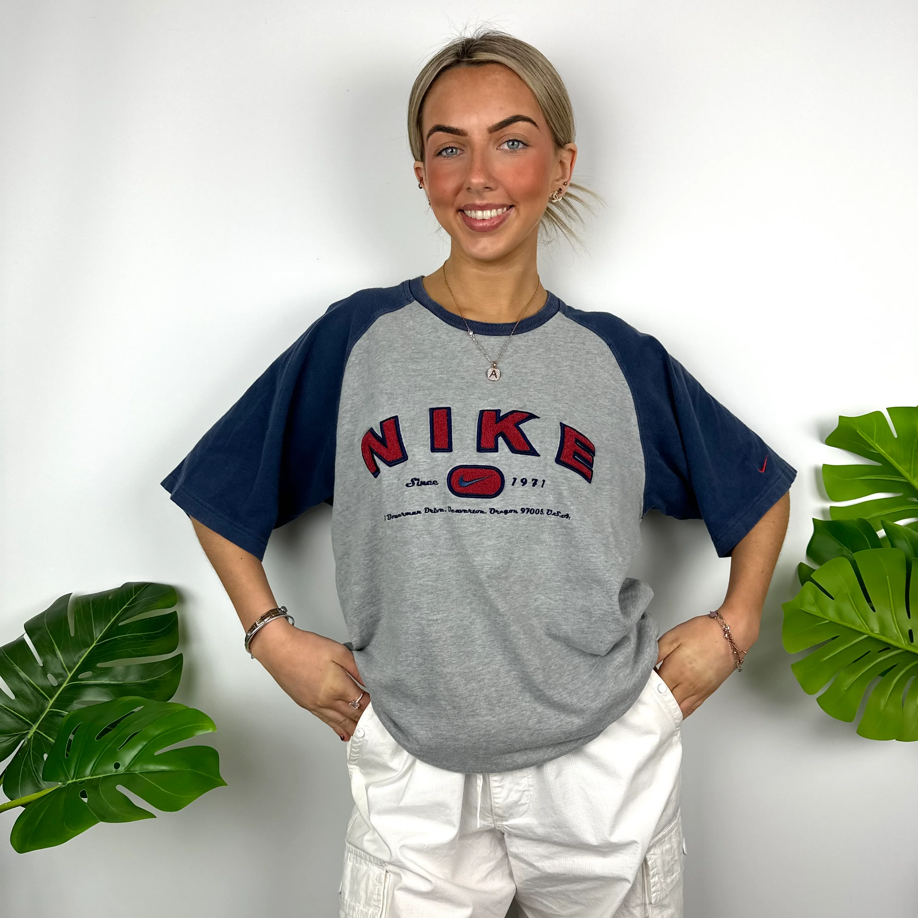 Nike Grey Embroidered Spell Out T Shirt (XL) - Image 5