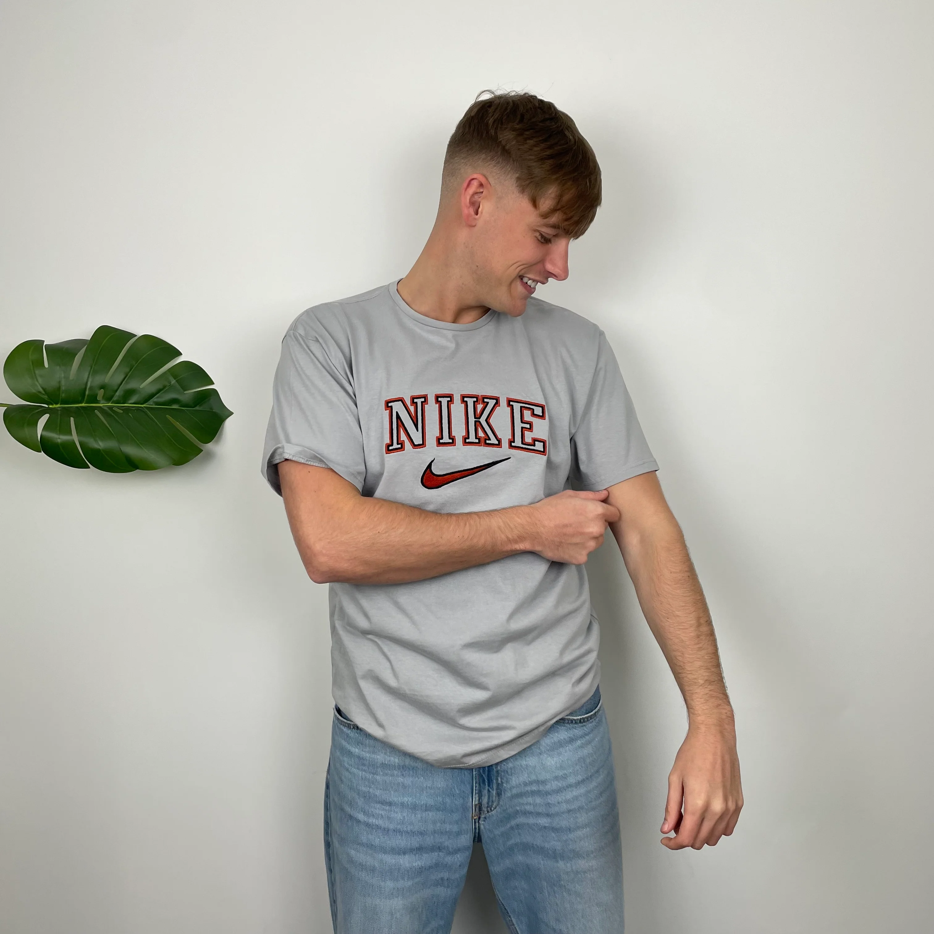 Nike Grey Embroidered Spell Out T Shirt (XL) - Image 2