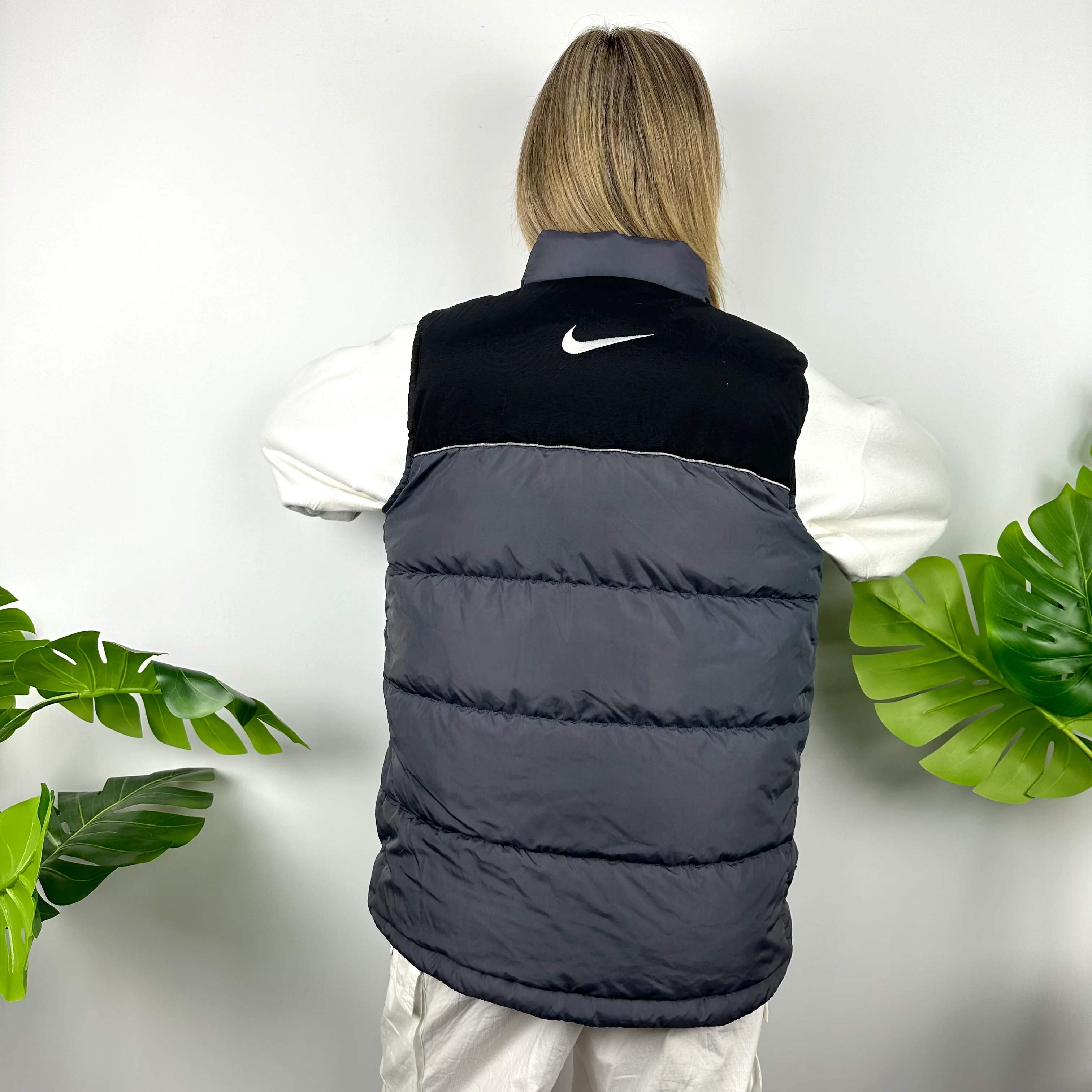 Nike Grey Embroidered Swoosh Puffer Gilet (M) - Image 3