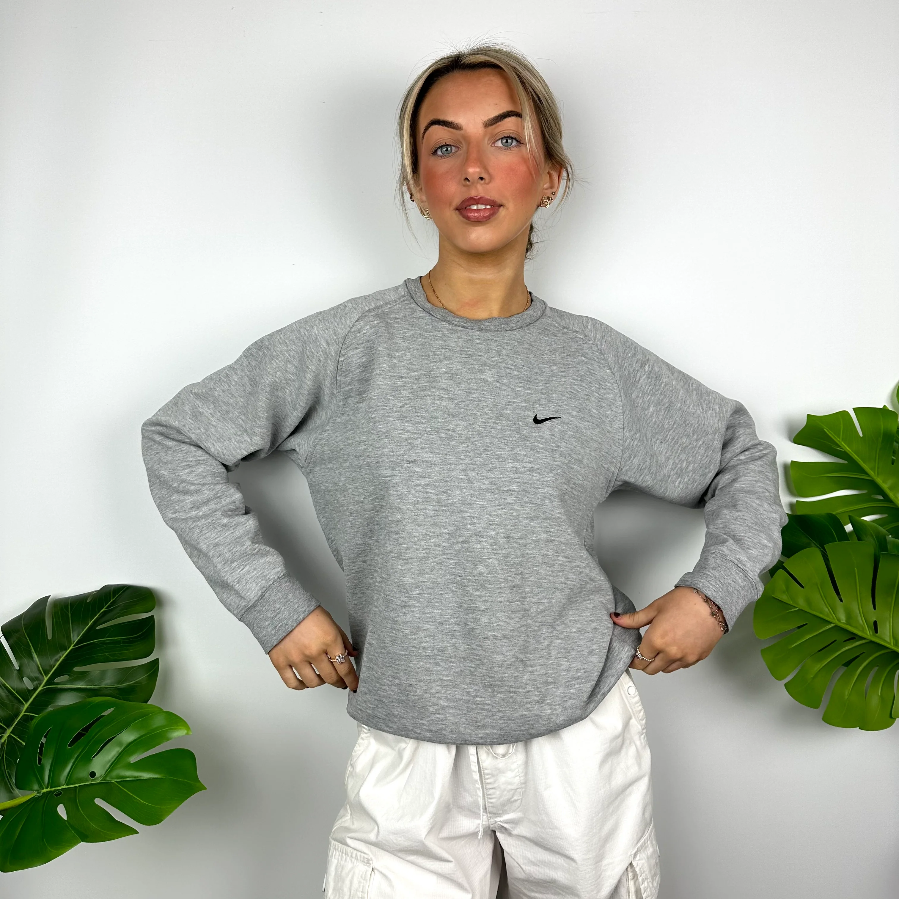 Nike Grey Embroidered Swoosh Sweatshirt (S) - Image 5
