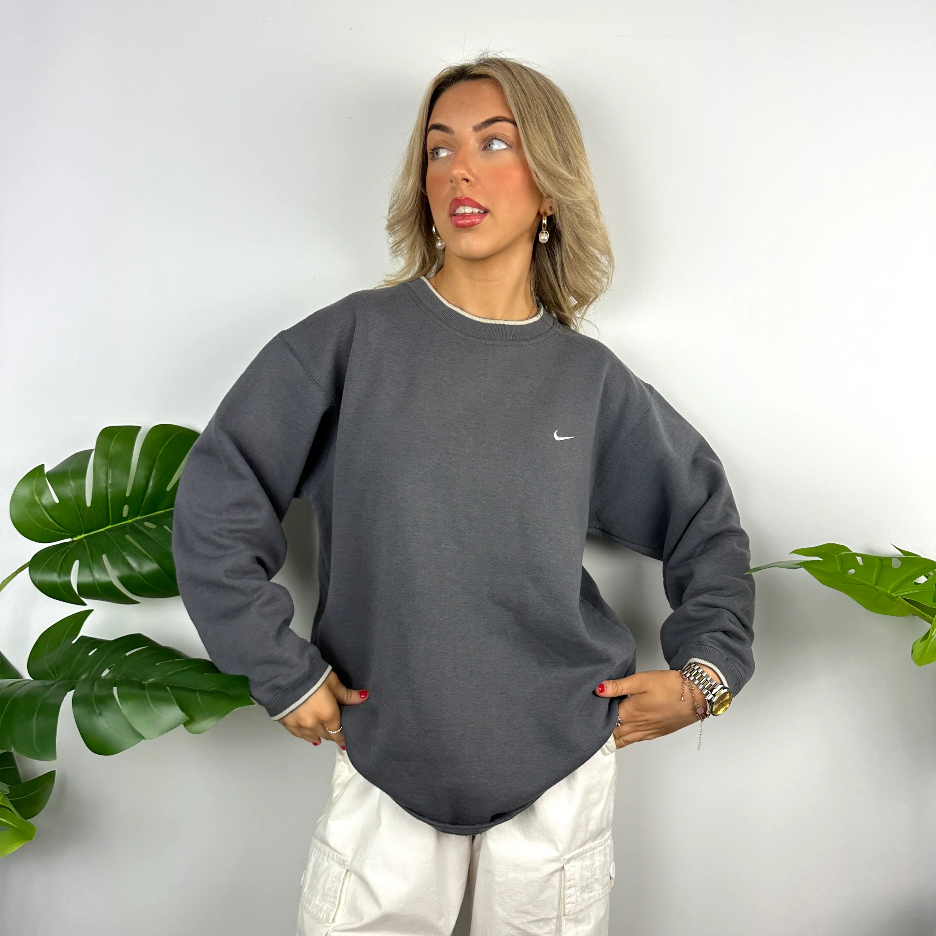 Nike Grey Embroidered Swoosh Sweatshirt (M) - Image 3