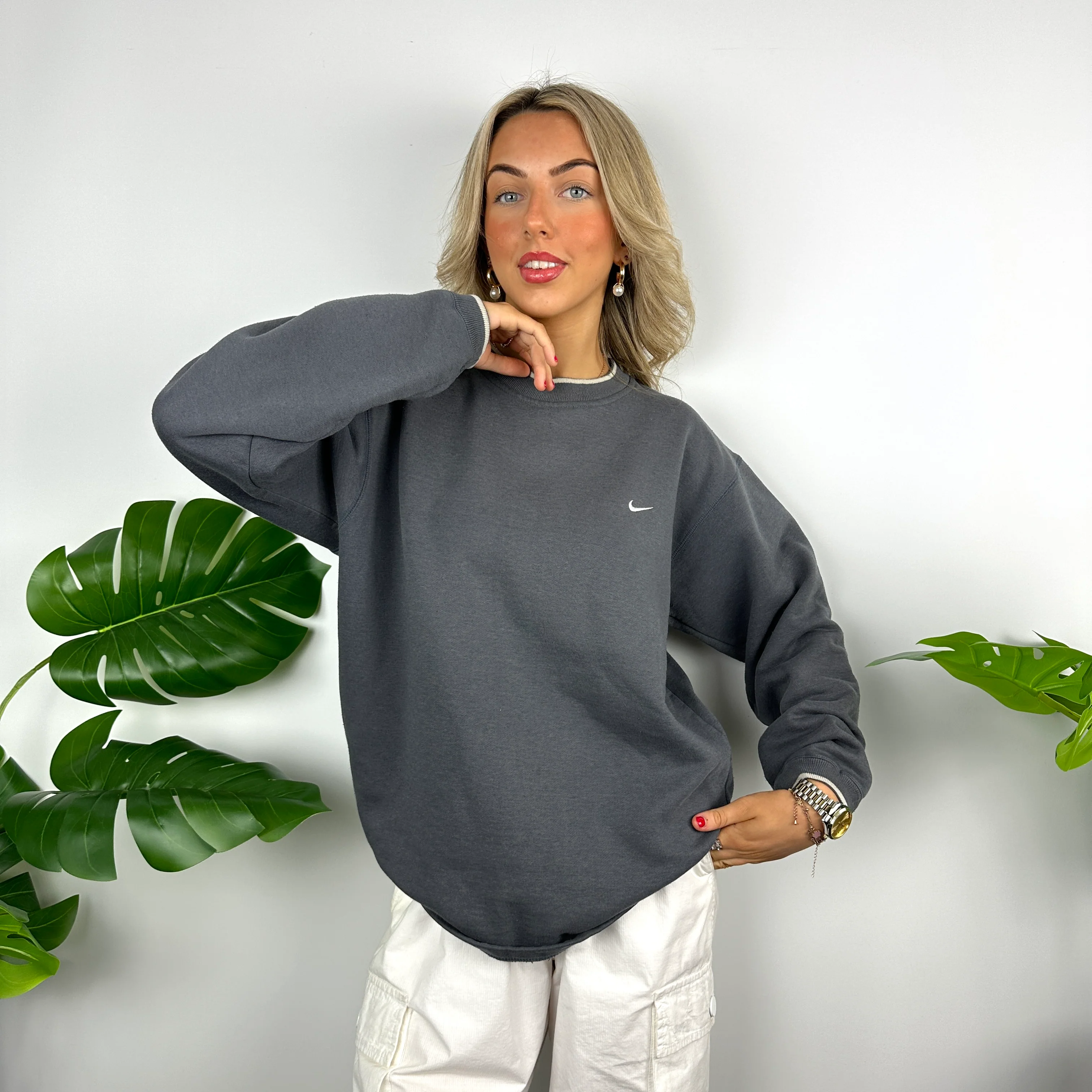 Nike Grey Embroidered Swoosh Sweatshirt (M) - Image 7