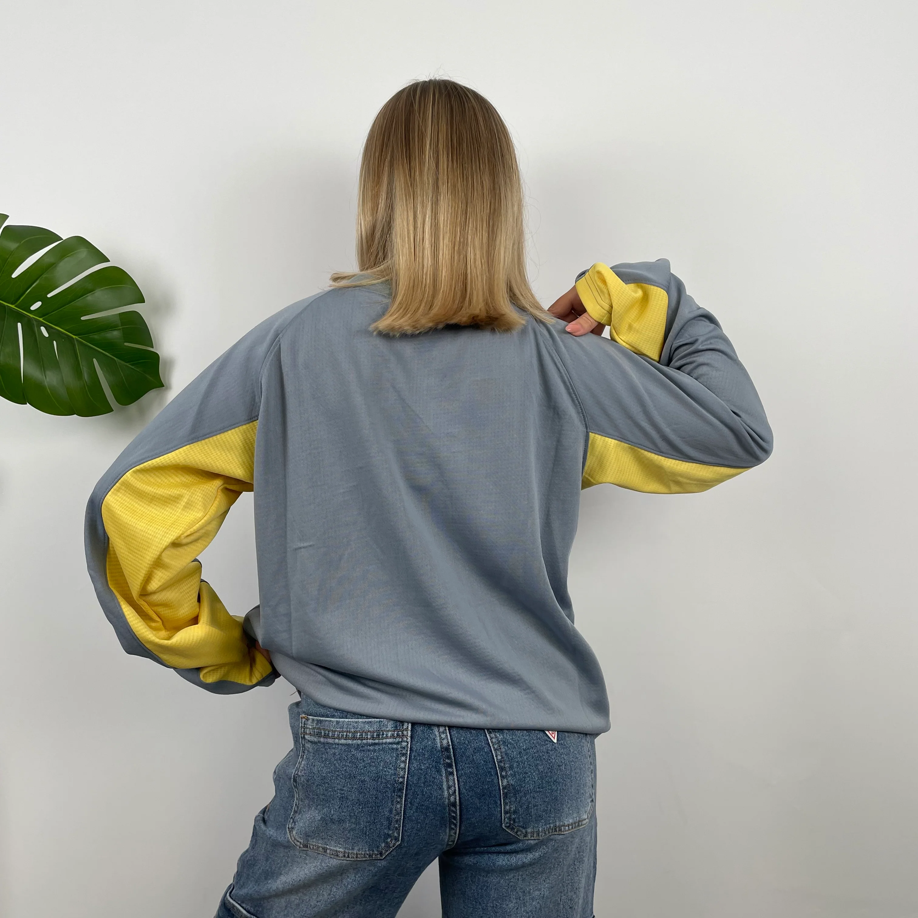 Nike Grey Embroidered Swoosh Sweatshirt (XL) - Image 6