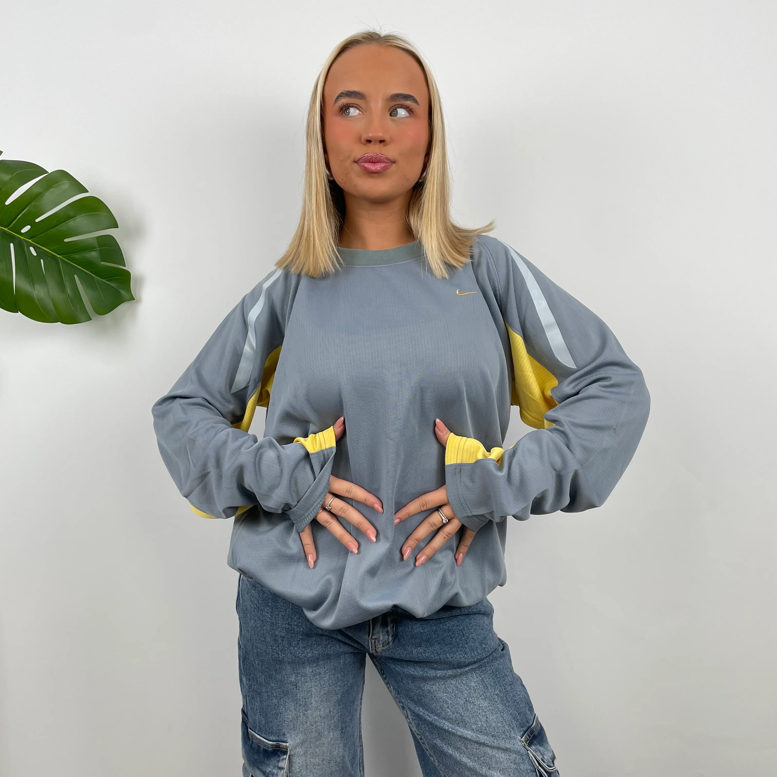 Nike Grey Embroidered Swoosh Sweatshirt (XL) - Image 7