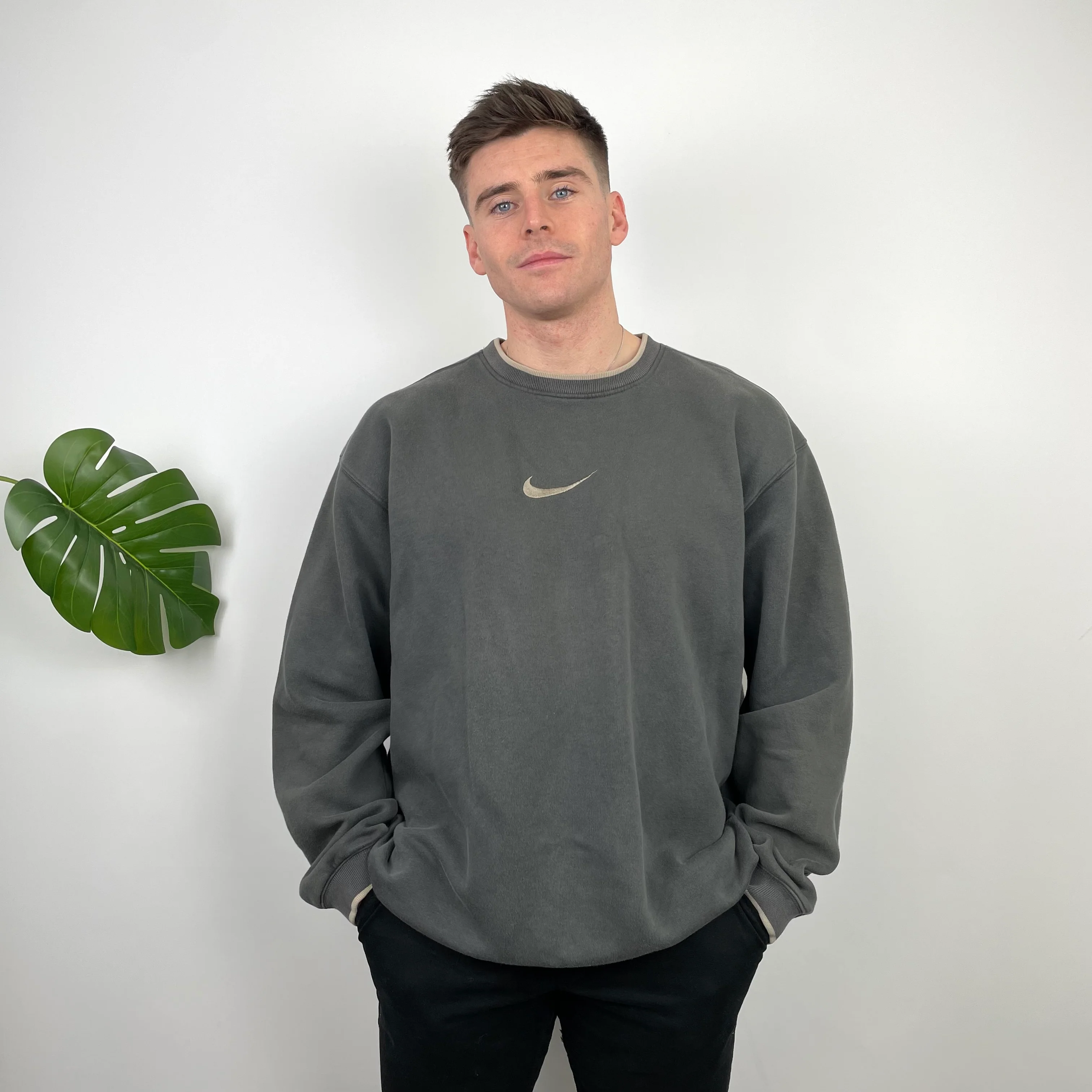 Nike Grey Embroidered Swoosh Sweatshirt (XL) - Image 4