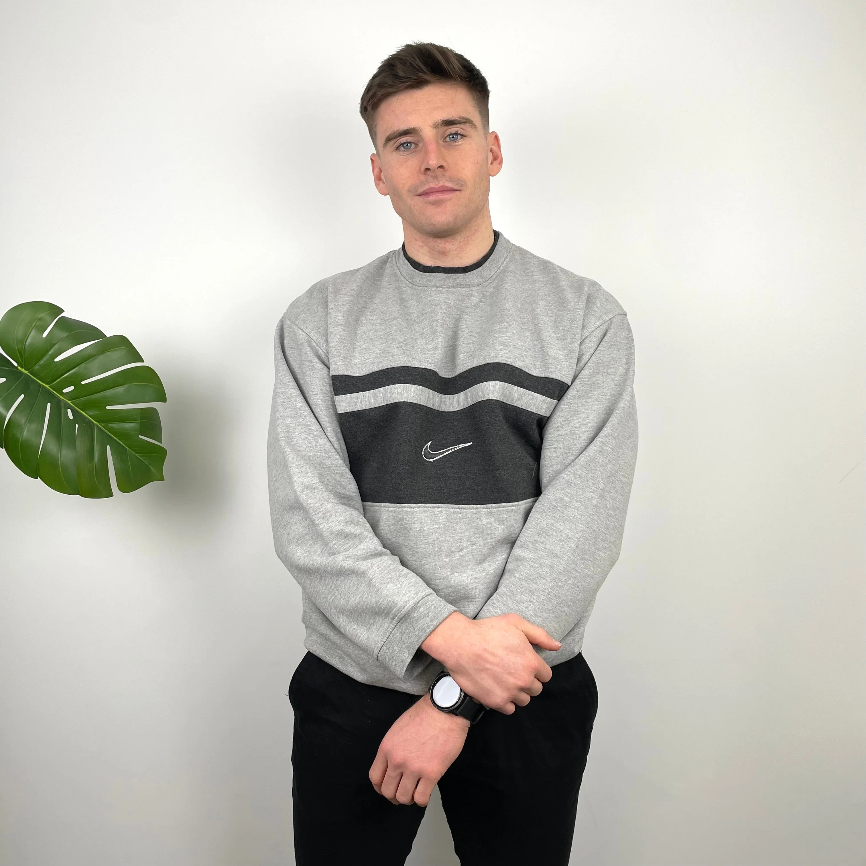 Nike Grey Embroidered Swoosh Sweatshirt (XL) - Image 4