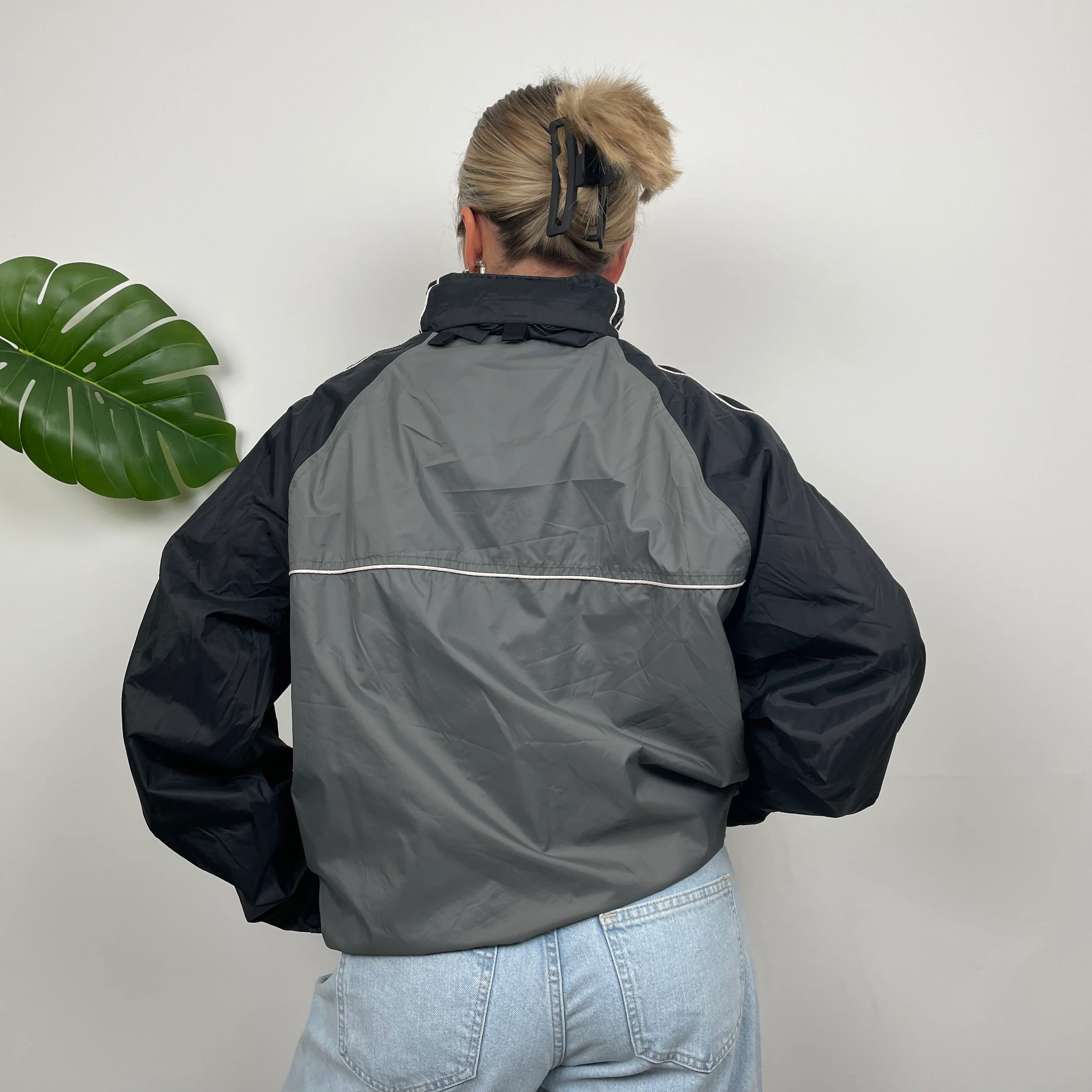 Nike Grey Embroidered Swoosh Zip Up Windbreaker Jacket (M) - Image 5