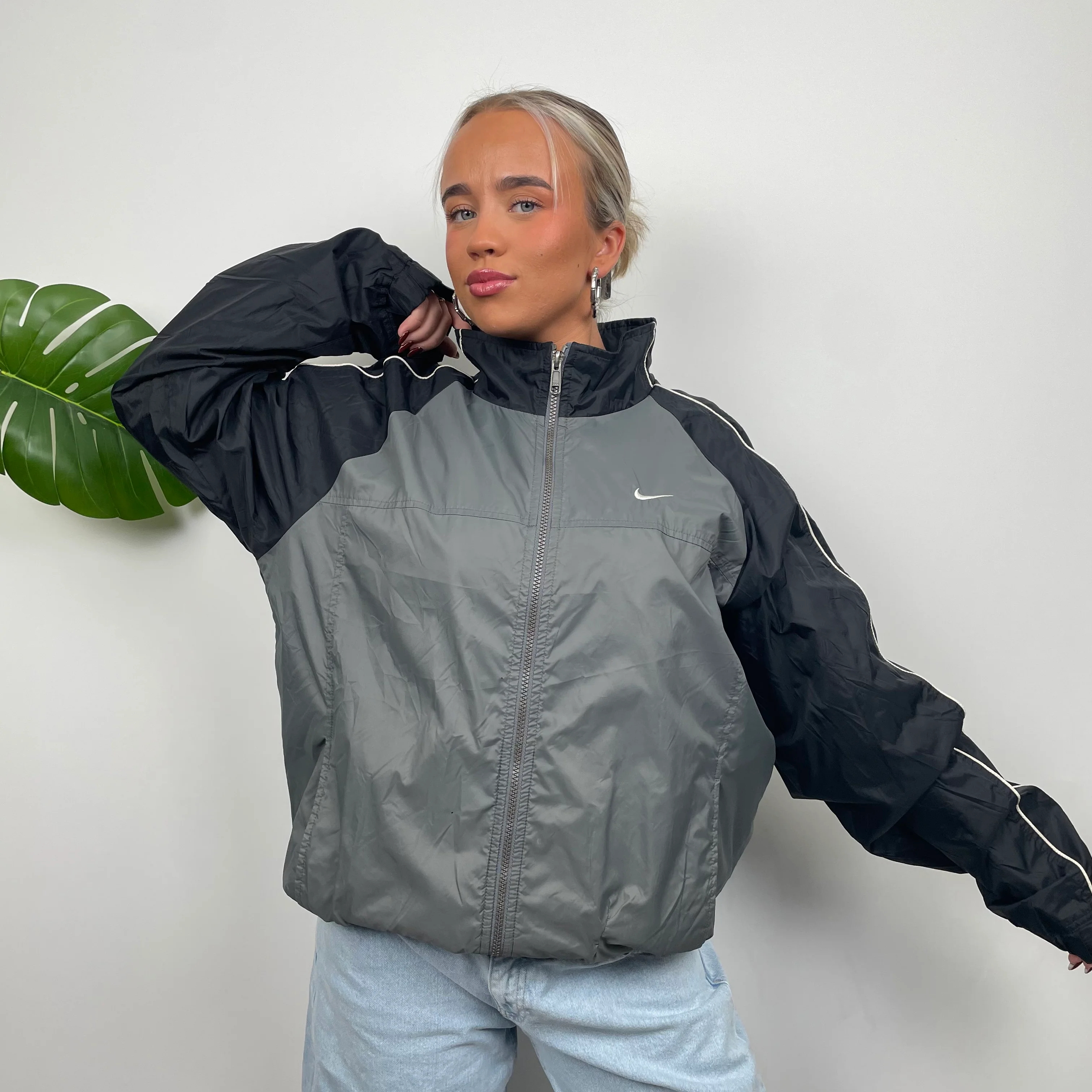 Nike Grey Embroidered Swoosh Zip Up Windbreaker Jacket (M) - Image 7