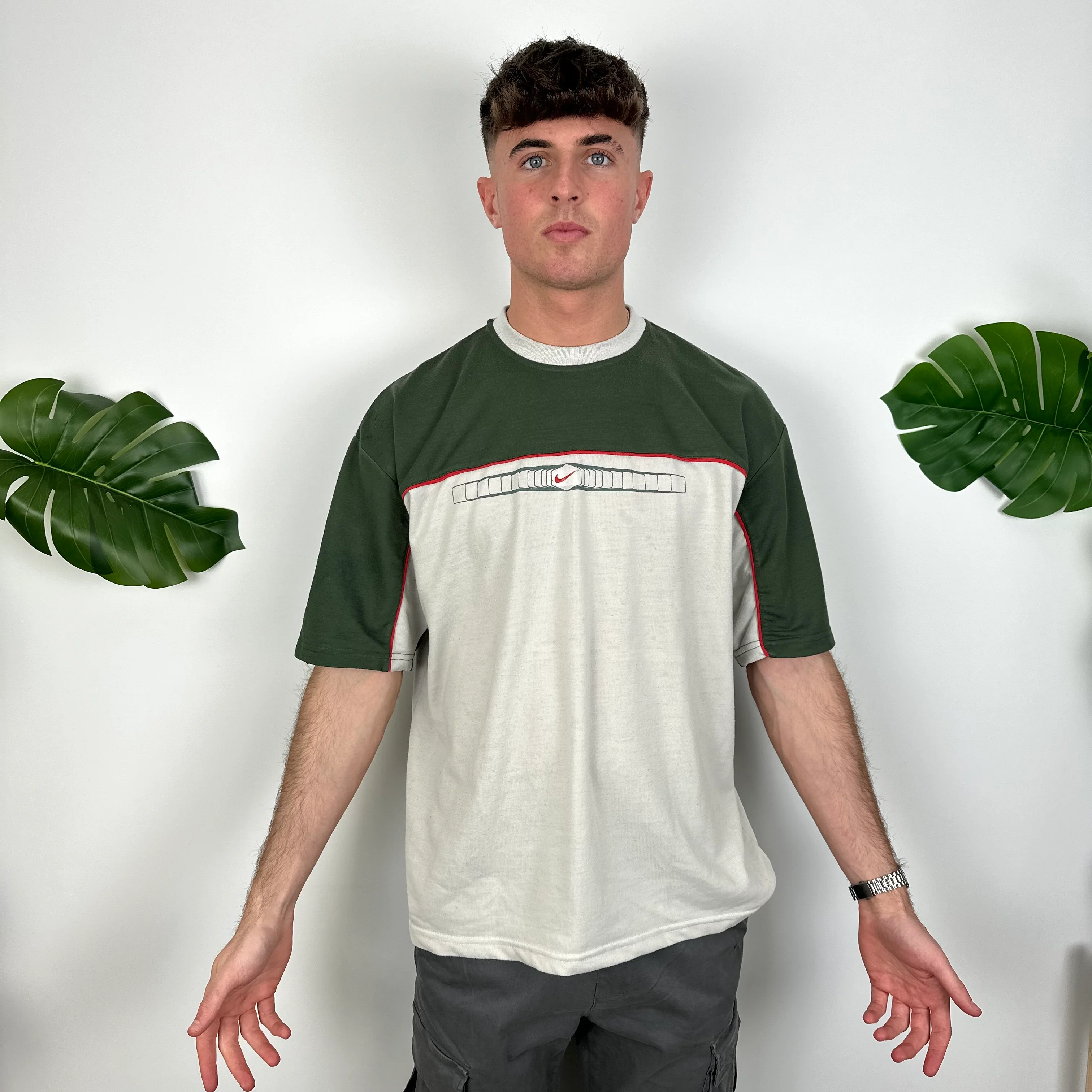 Nike Grey & Green Swoosh T Shirt (L) - Image 5