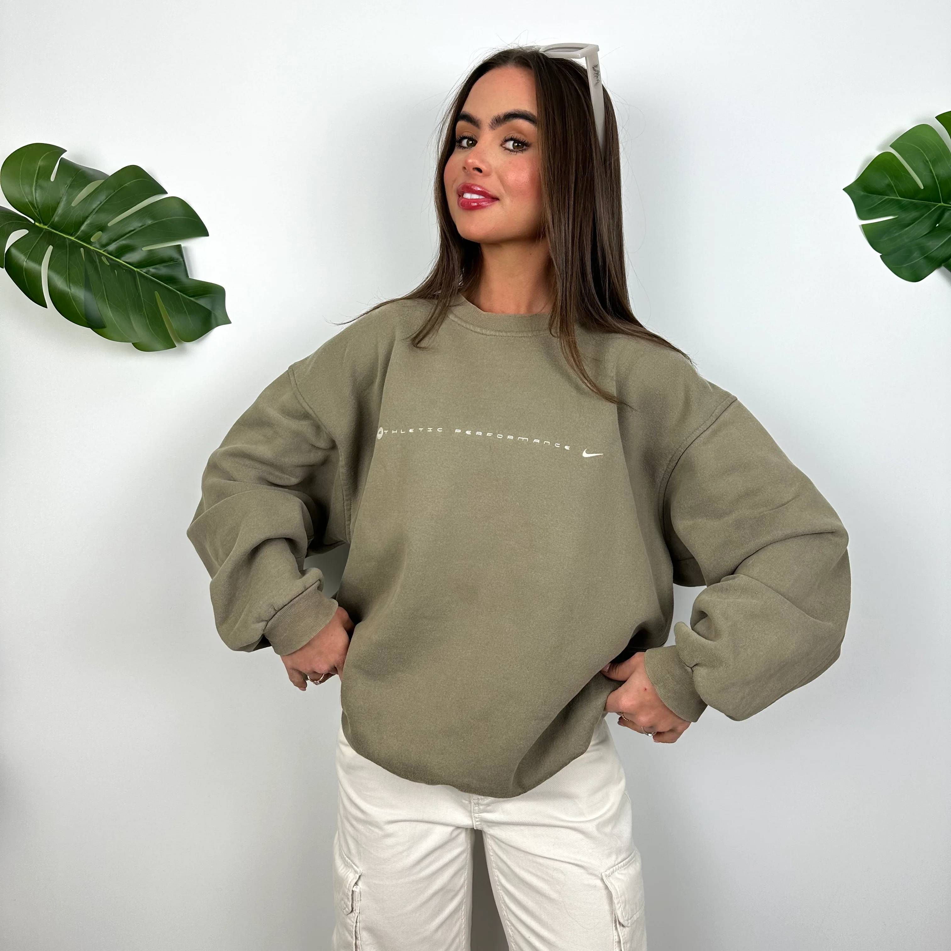 Nike Khaki Spell Out Sweatshirt (M) - Image 3