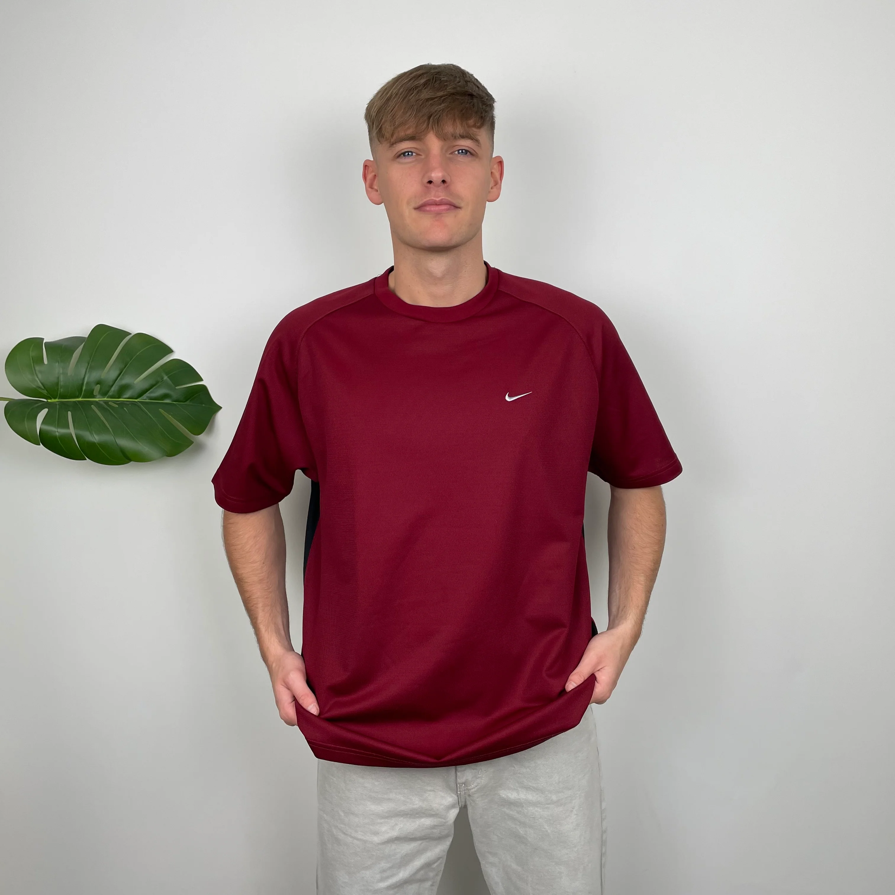 Nike Maroon Embroidered Spell Out T Shirt (L)