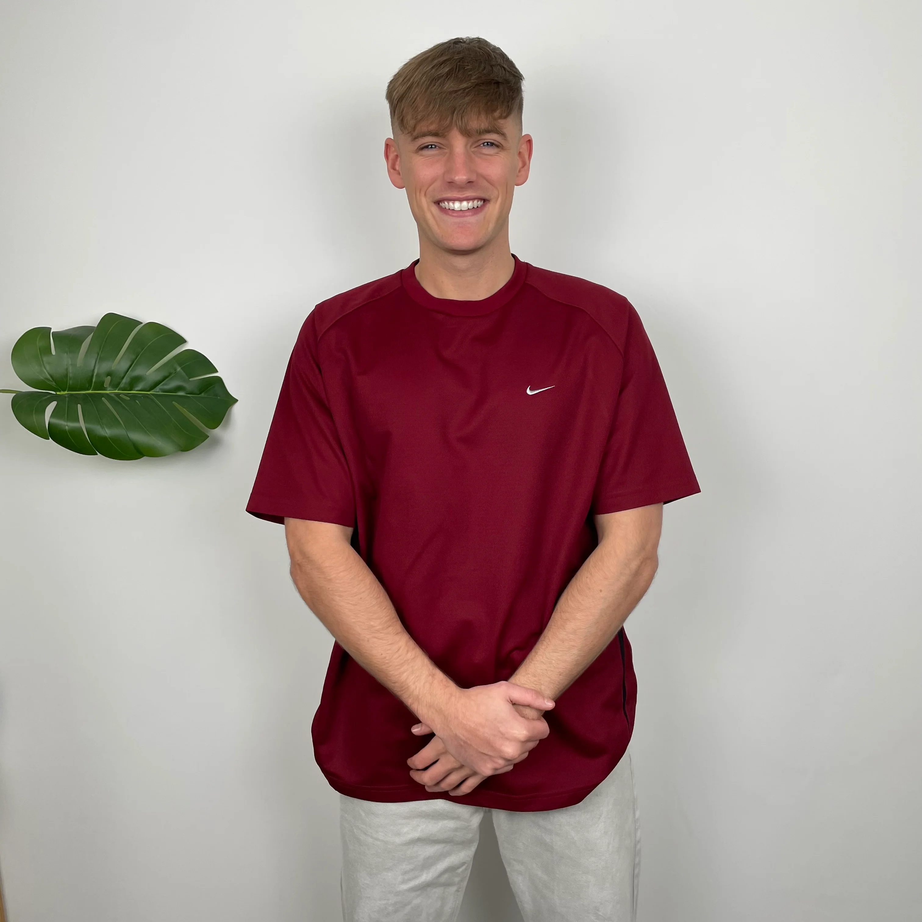 Nike Maroon Embroidered Spell Out T Shirt (L) - Image 2