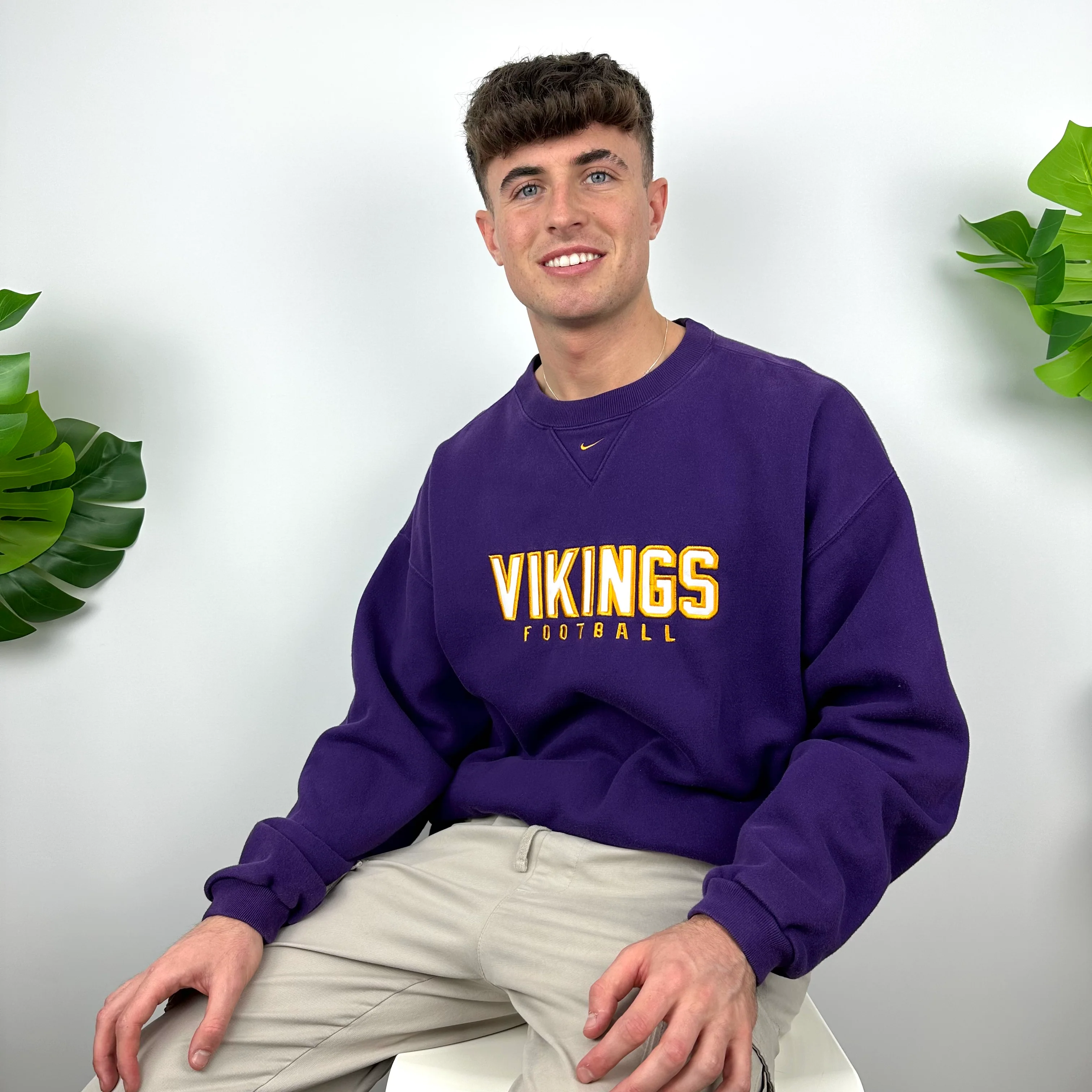 Nike Minnesota Vikings Purple Embroidered Spell Out Sweatshirt (XL) - Image 9