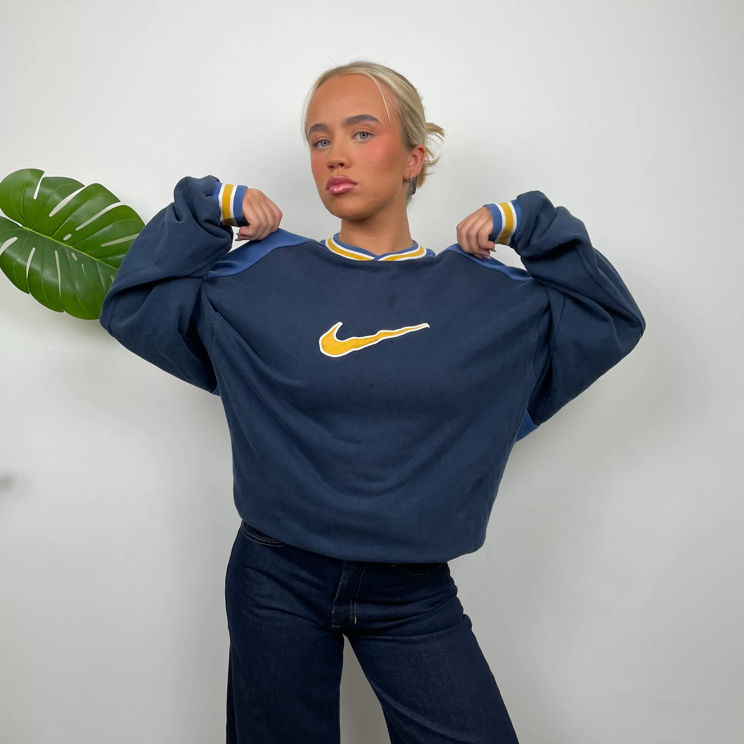 Nike Navy Embroidered Centre Swoosh Sweatshirt (L) - Image 4