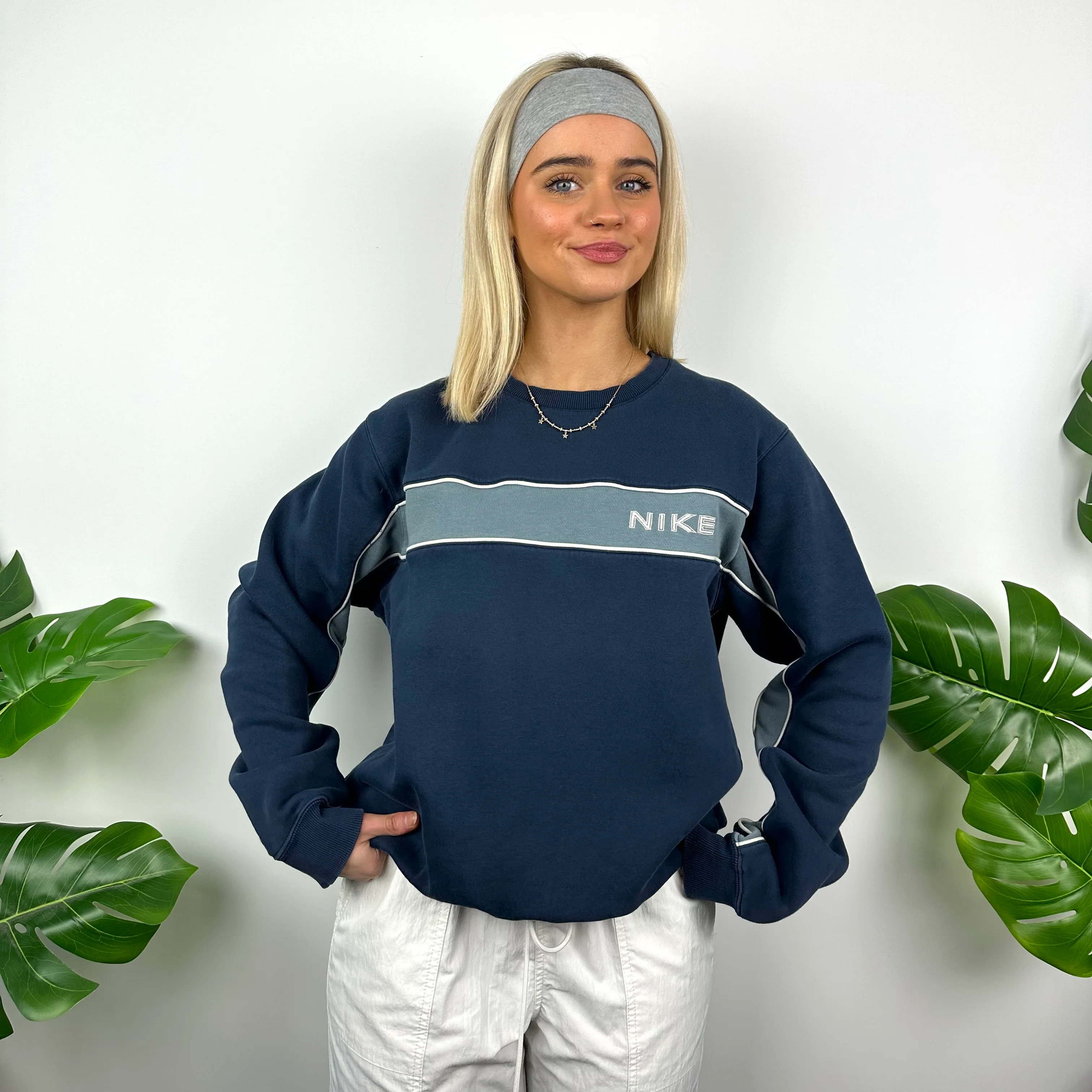 Nike Navy Embroidered Spell Out Sweatshirt (S) - Image 4