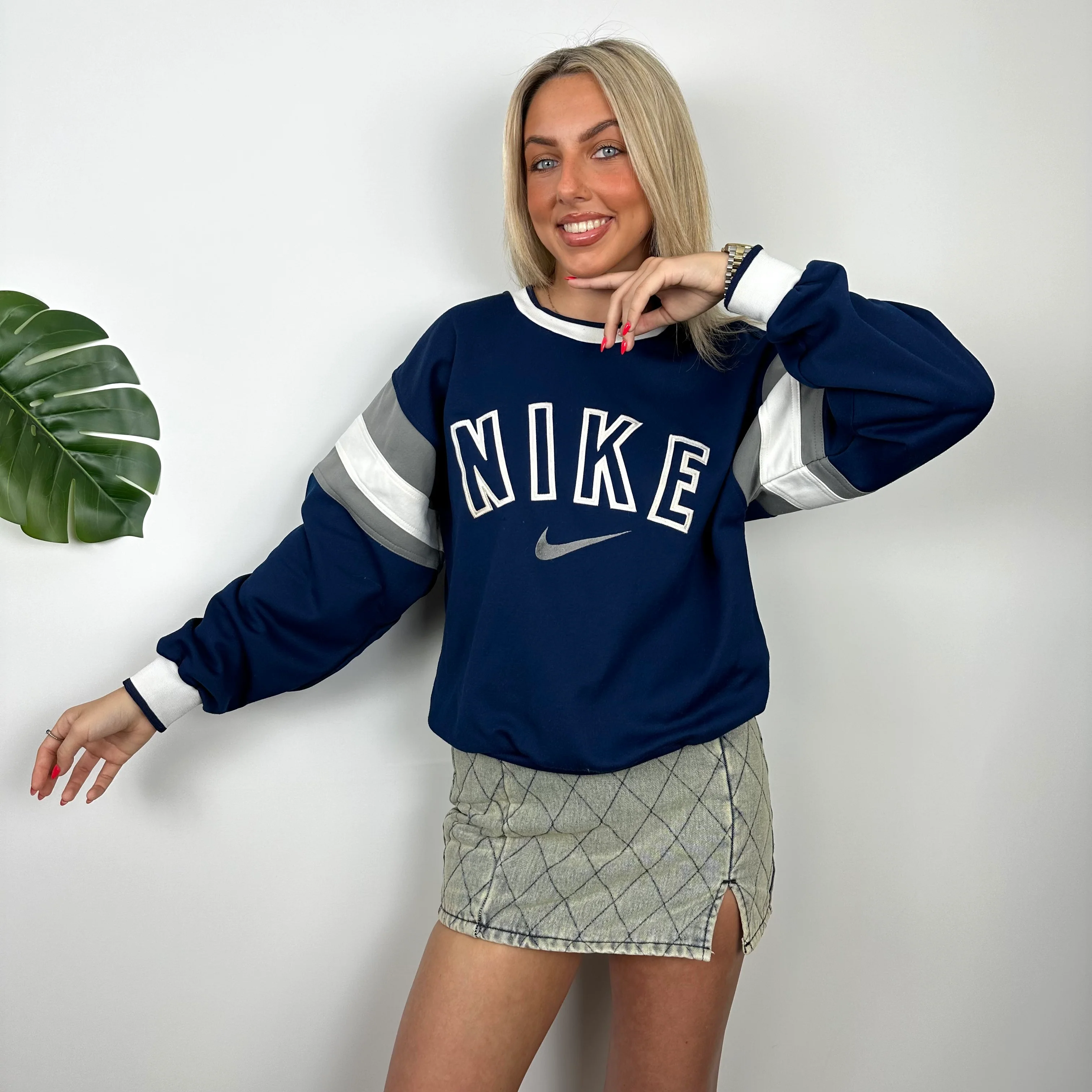 Nike Navy Embroidered Spell Out Sweatshirt (S) - Image 4
