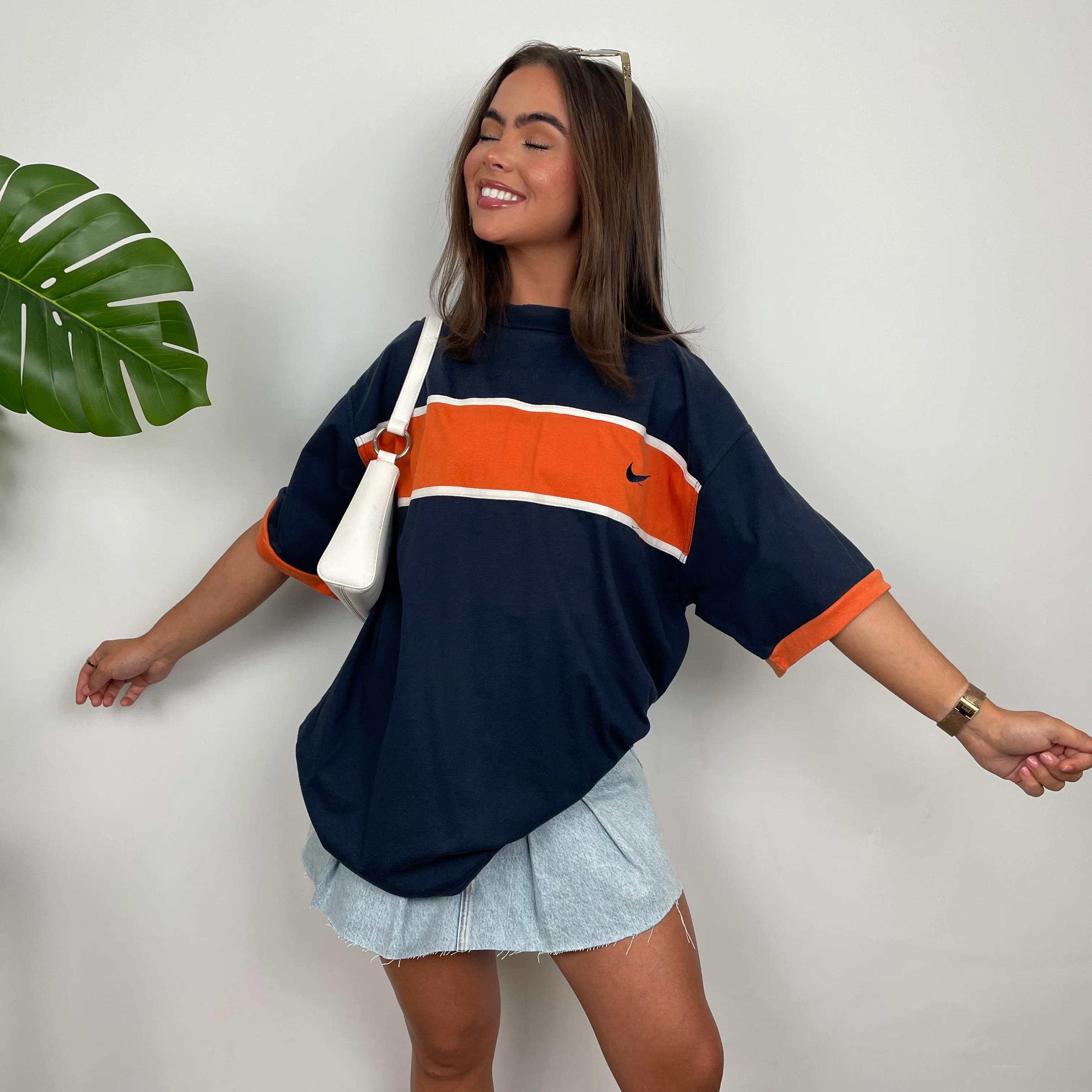 Nike Navy Embroidered Spell Out T Shirt (L) - Image 2