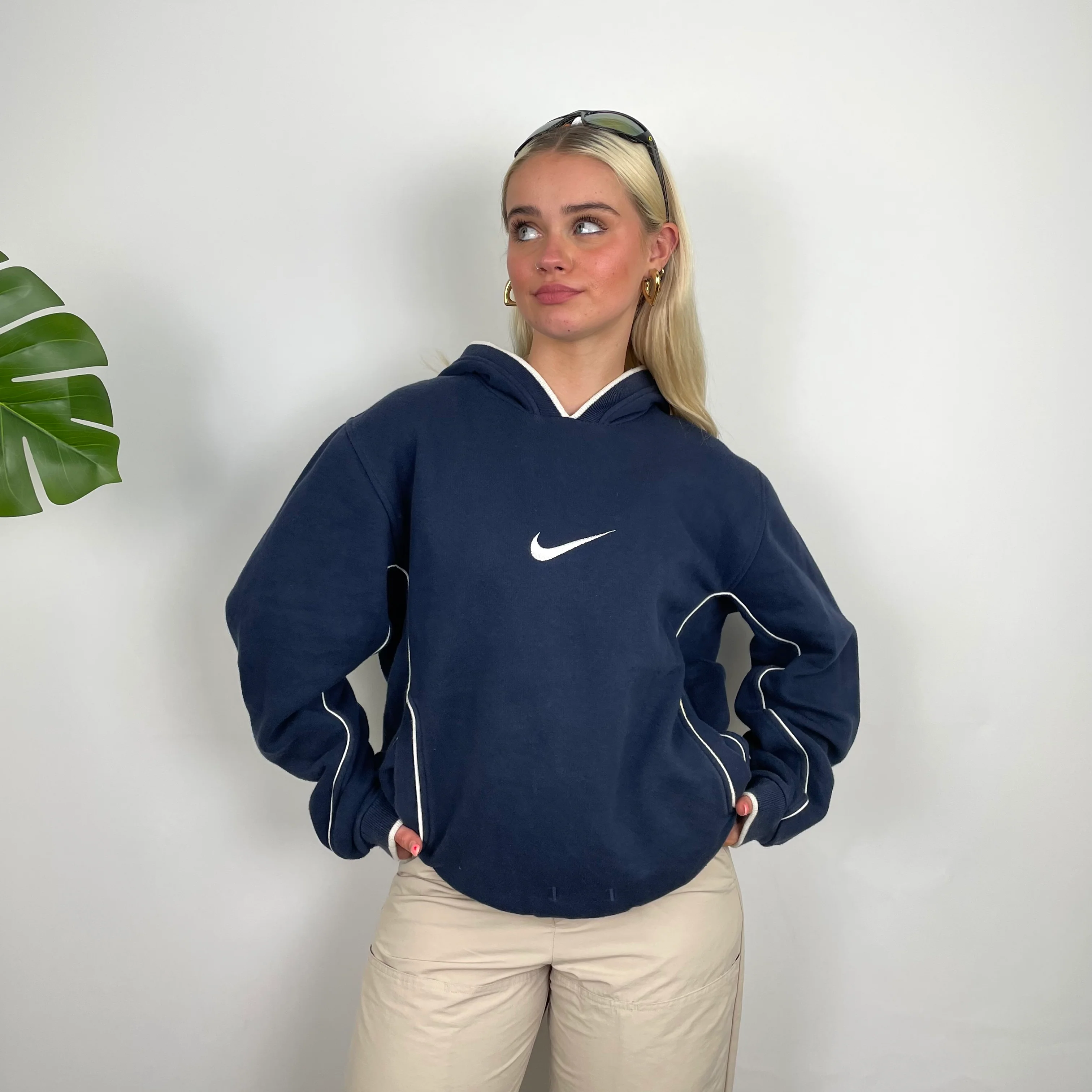 Nike Navy Embroidered Swoosh Hoodie (M) - Image 3