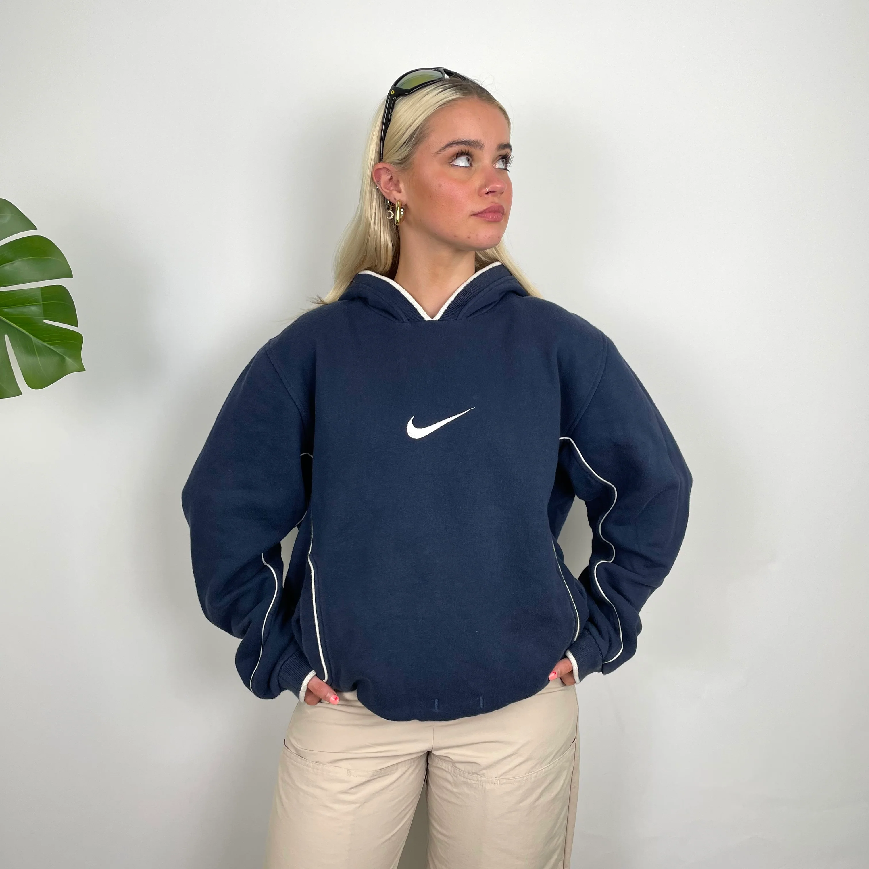 Nike Navy Embroidered Swoosh Hoodie (M) - Image 4