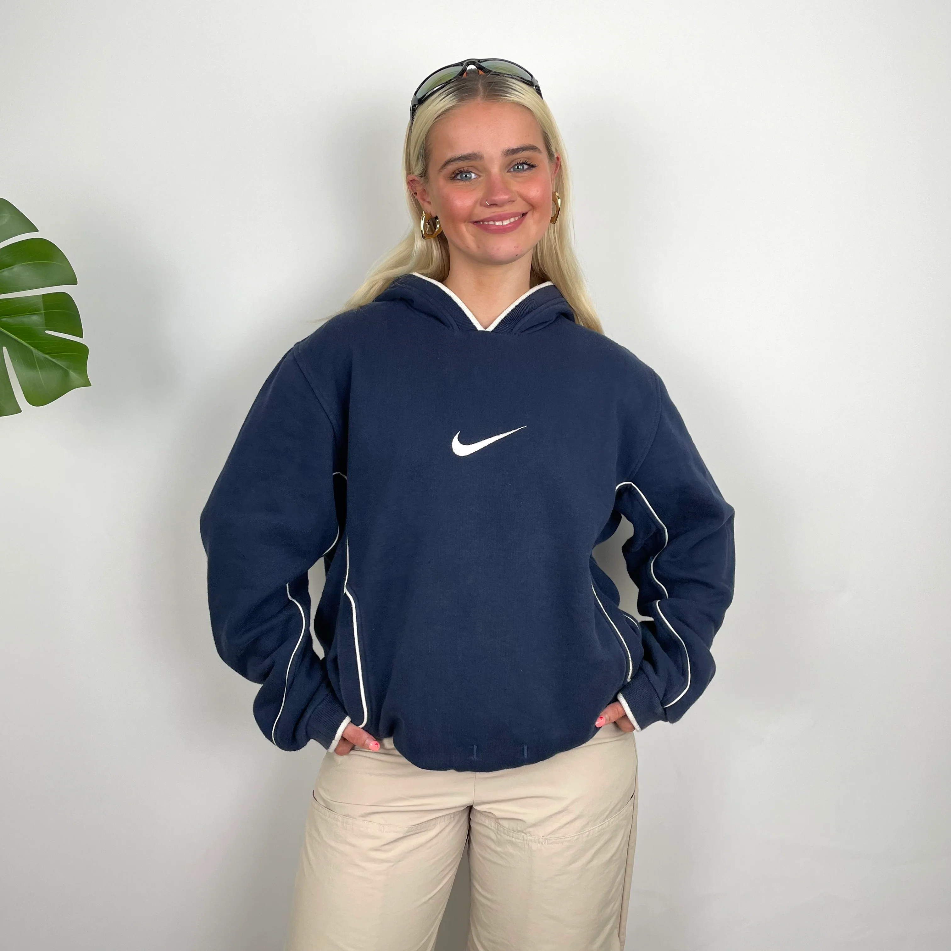 Nike Navy Embroidered Swoosh Hoodie (M) - Image 5