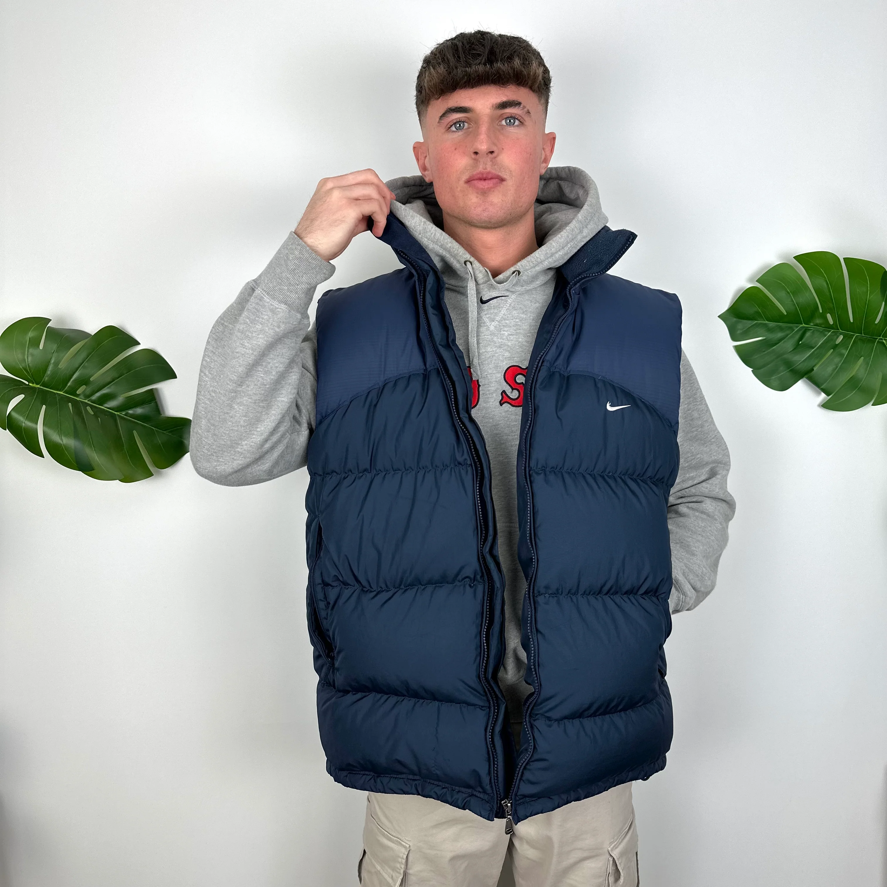 Nike Navy Embroidered Swoosh Puffer Gilet (XL) - Image 6
