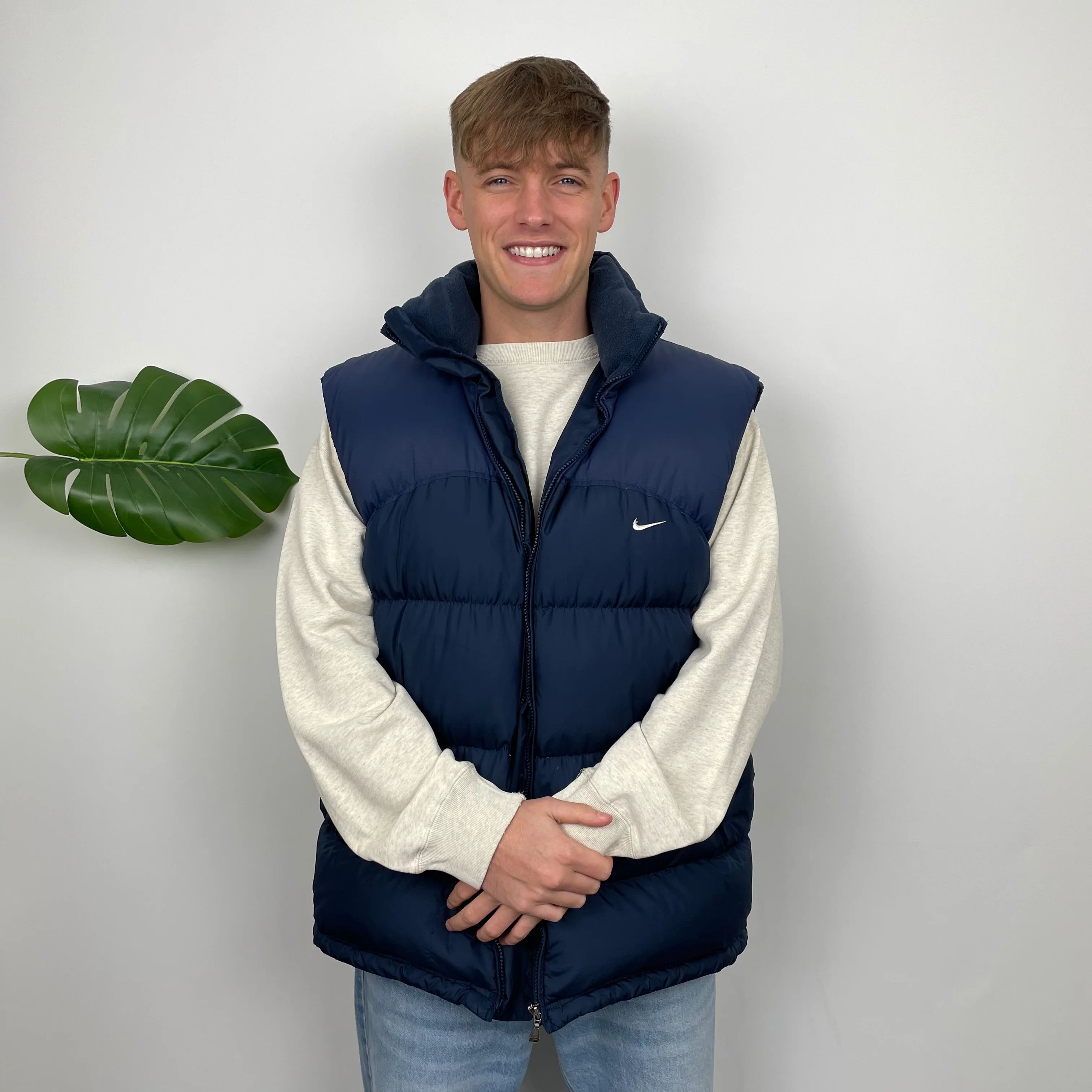 Nike Navy Embroidered Swoosh Puffer Gilet (XL) - Image 10