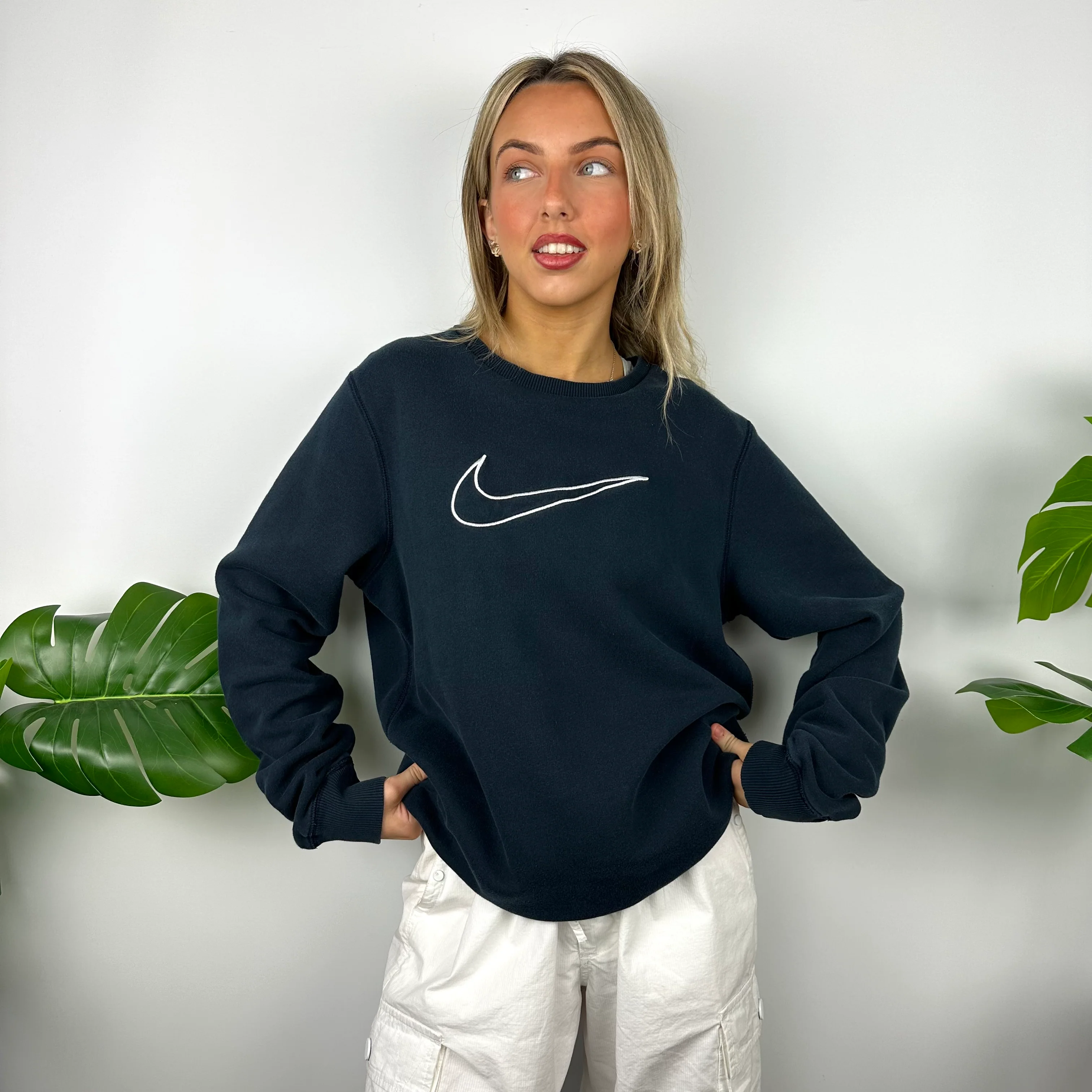 Nike Navy Embroidered Swoosh Sweatshirt (M) - Image 2