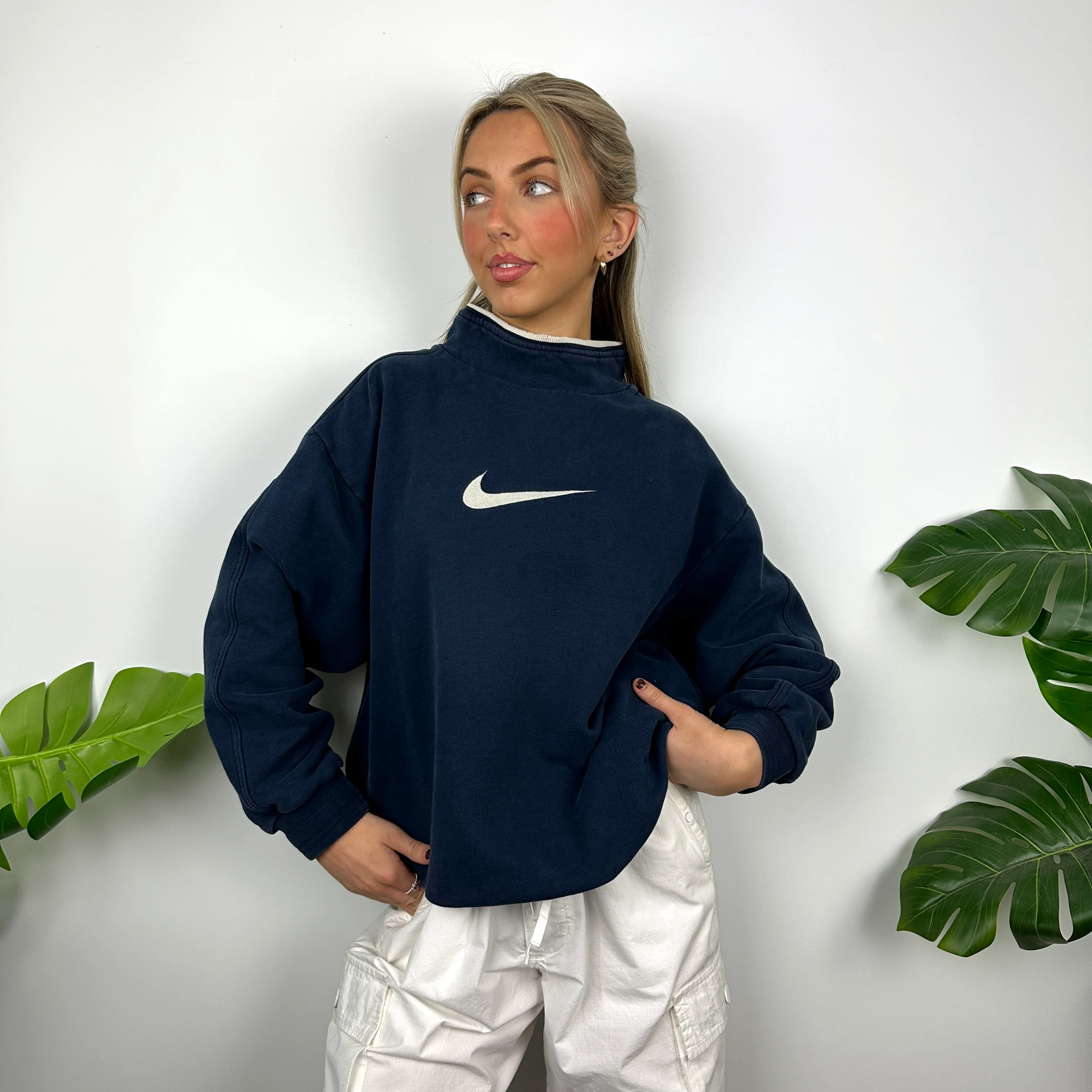 Nike Navy Embroidered Swoosh Sweatshirt (M) - Image 3