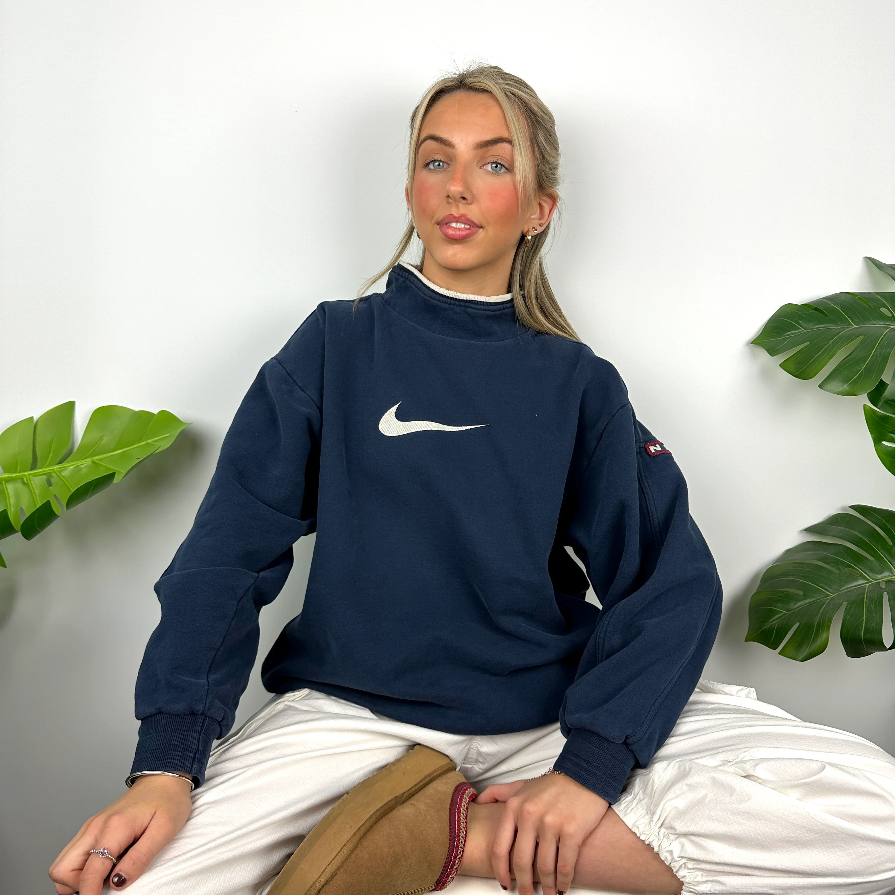 Nike Navy Embroidered Swoosh Sweatshirt (M) - Image 7