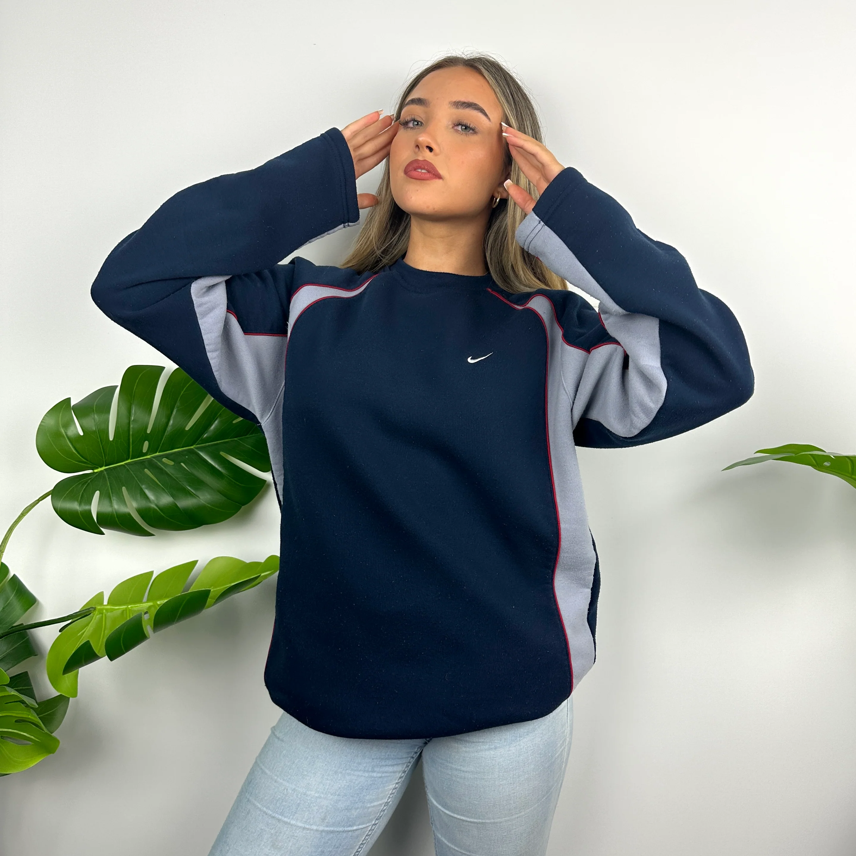 Nike Navy Embroidered Swoosh Sweatshirt (M) - Image 7