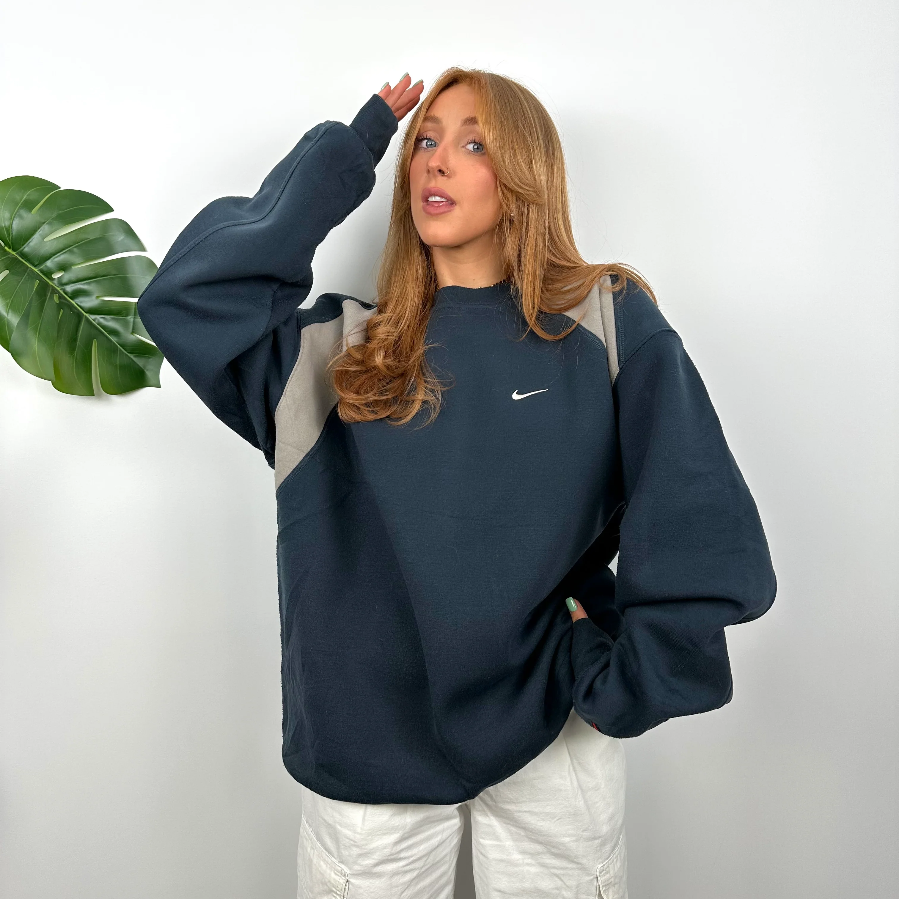 Nike Navy Embroidered Swoosh Sweatshirt (L) - Image 4