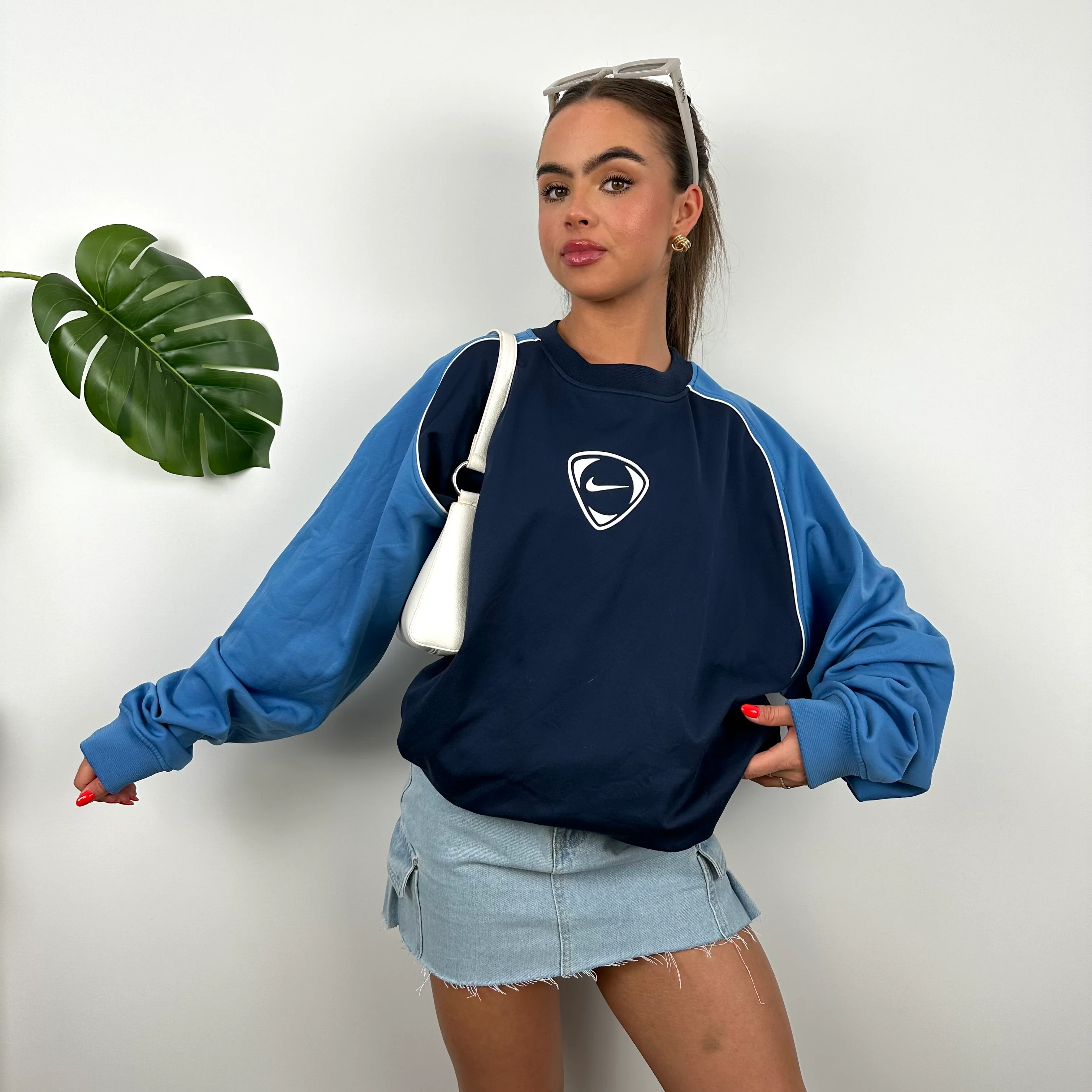 Nike Navy Embroidered Swoosh Sweatshirt (XL) - Image 3