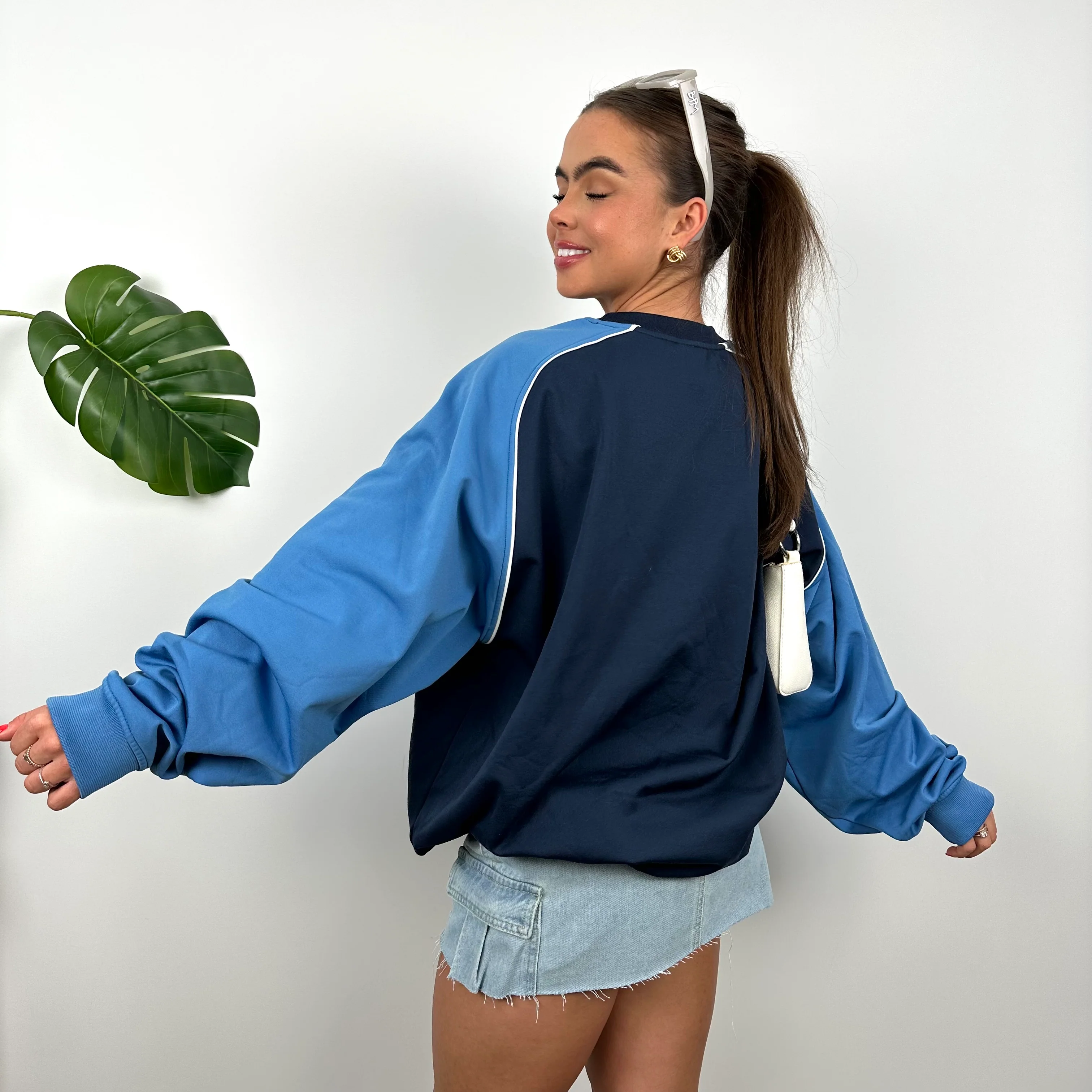 Nike Navy Embroidered Swoosh Sweatshirt (XL) - Image 4