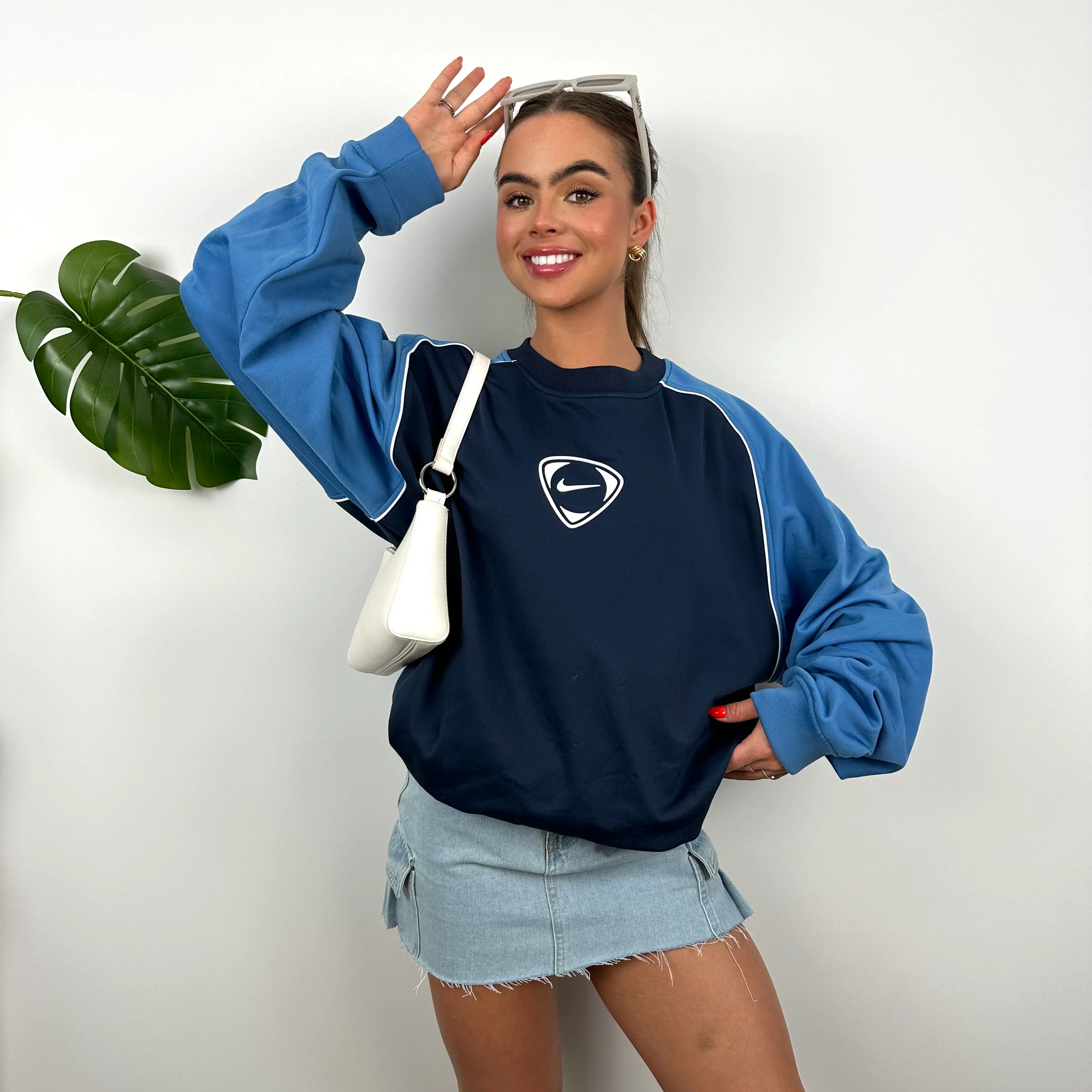 Nike Navy Embroidered Swoosh Sweatshirt (XL) - Image 5