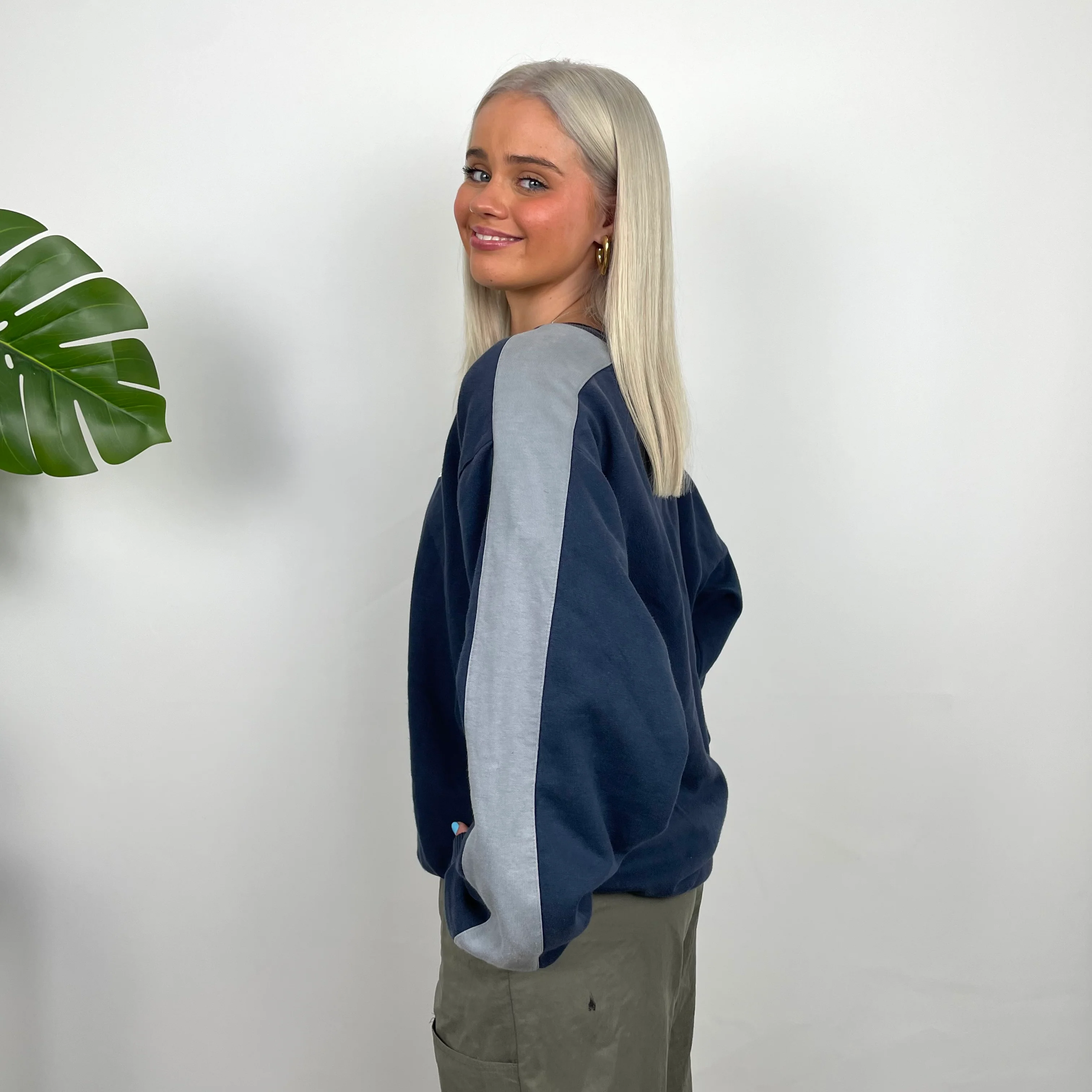 Nike Navy Embroidered Swoosh Sweatshirt (L) - Image 4
