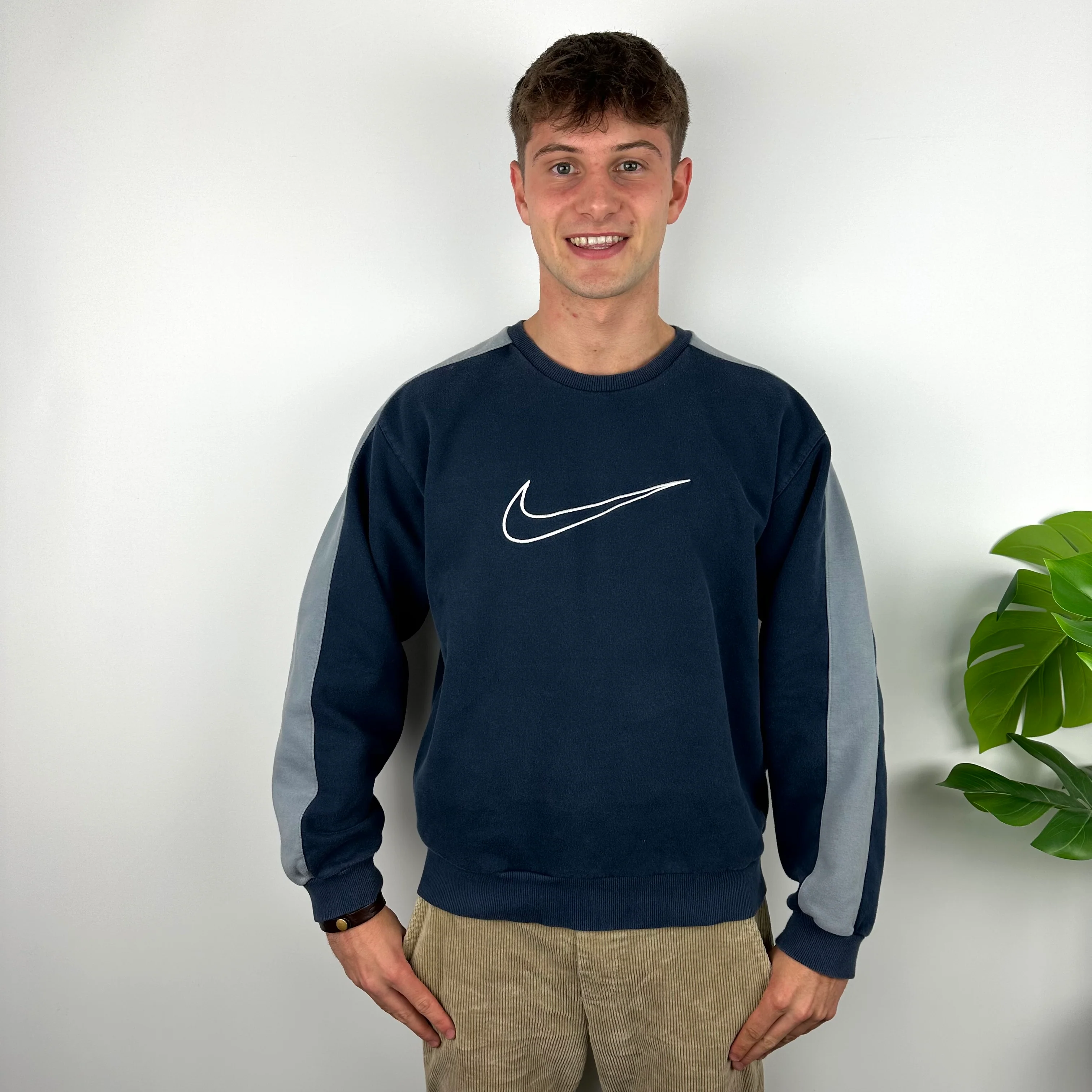Nike Navy Embroidered Swoosh Sweatshirt (L) - Image 3