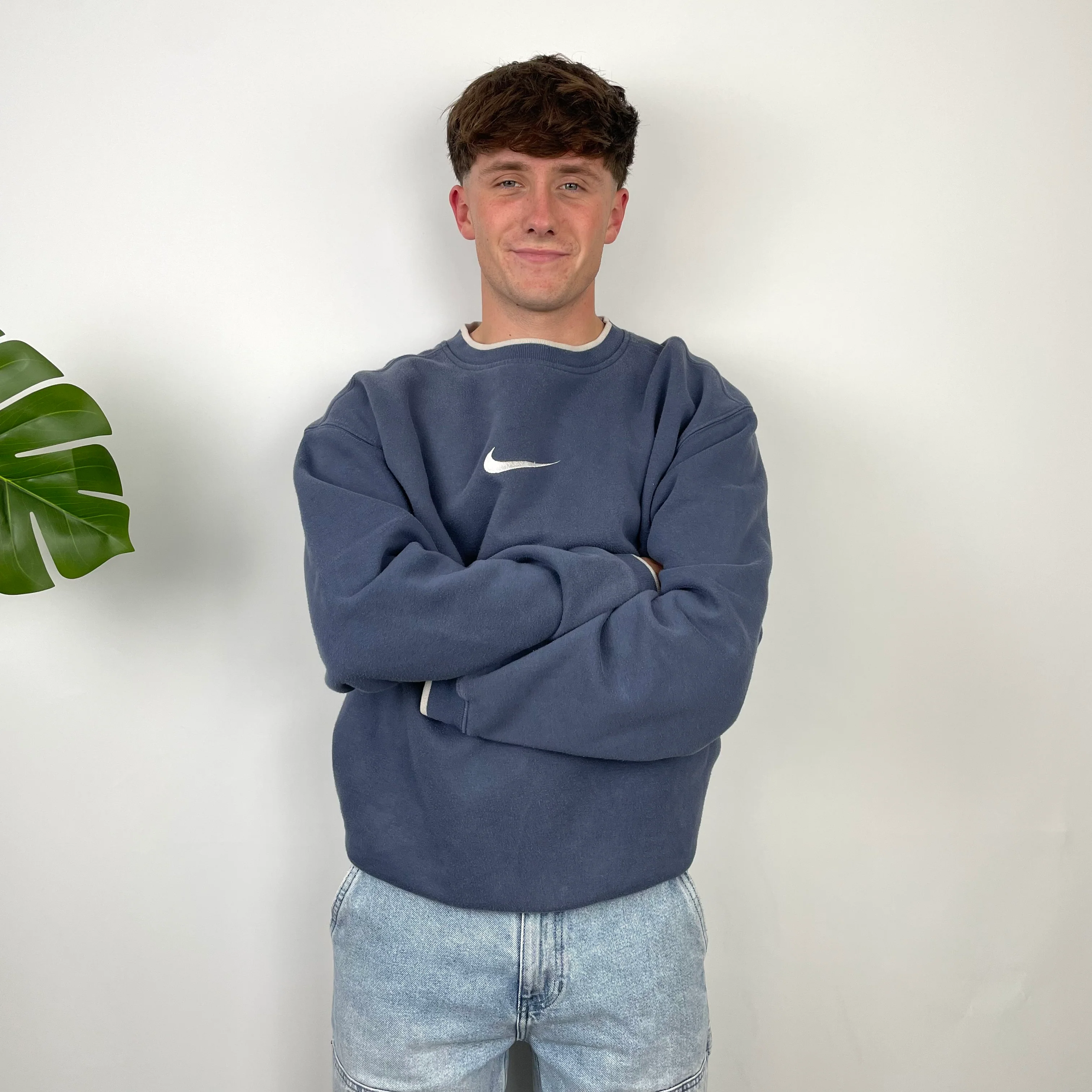 Nike Navy Embroidered Swoosh Sweatshirt (M) - Image 3