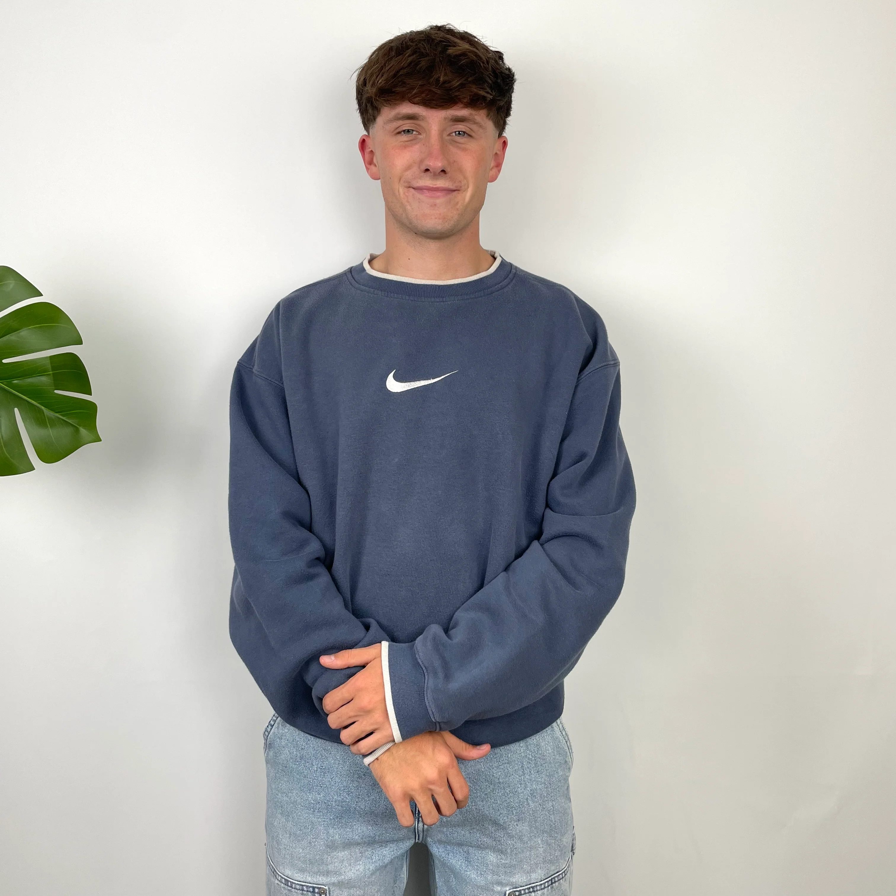 Nike Navy Embroidered Swoosh Sweatshirt (M) - Image 4