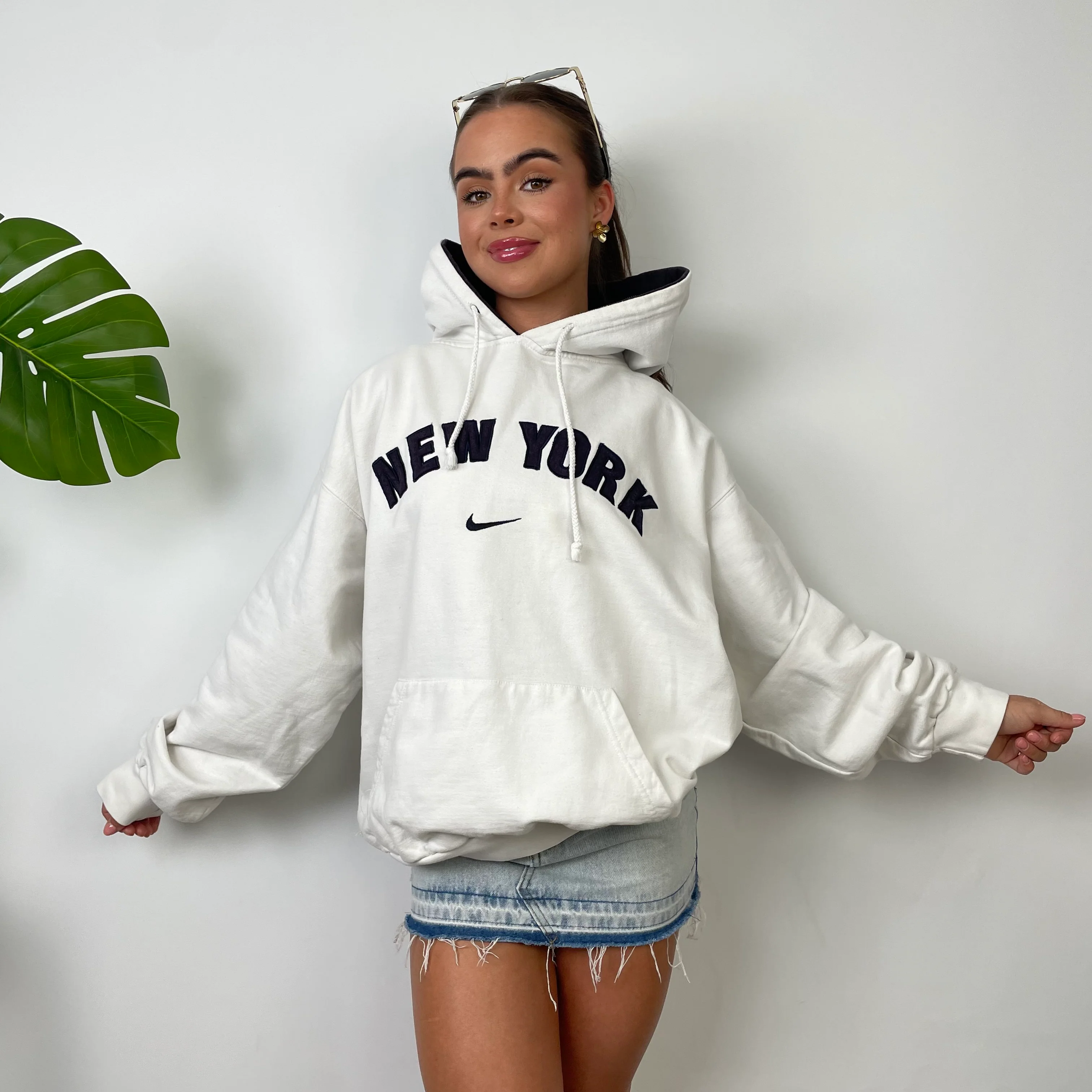 Nike New York White Embroidered Spell Out Hoodie (L) - Image 2