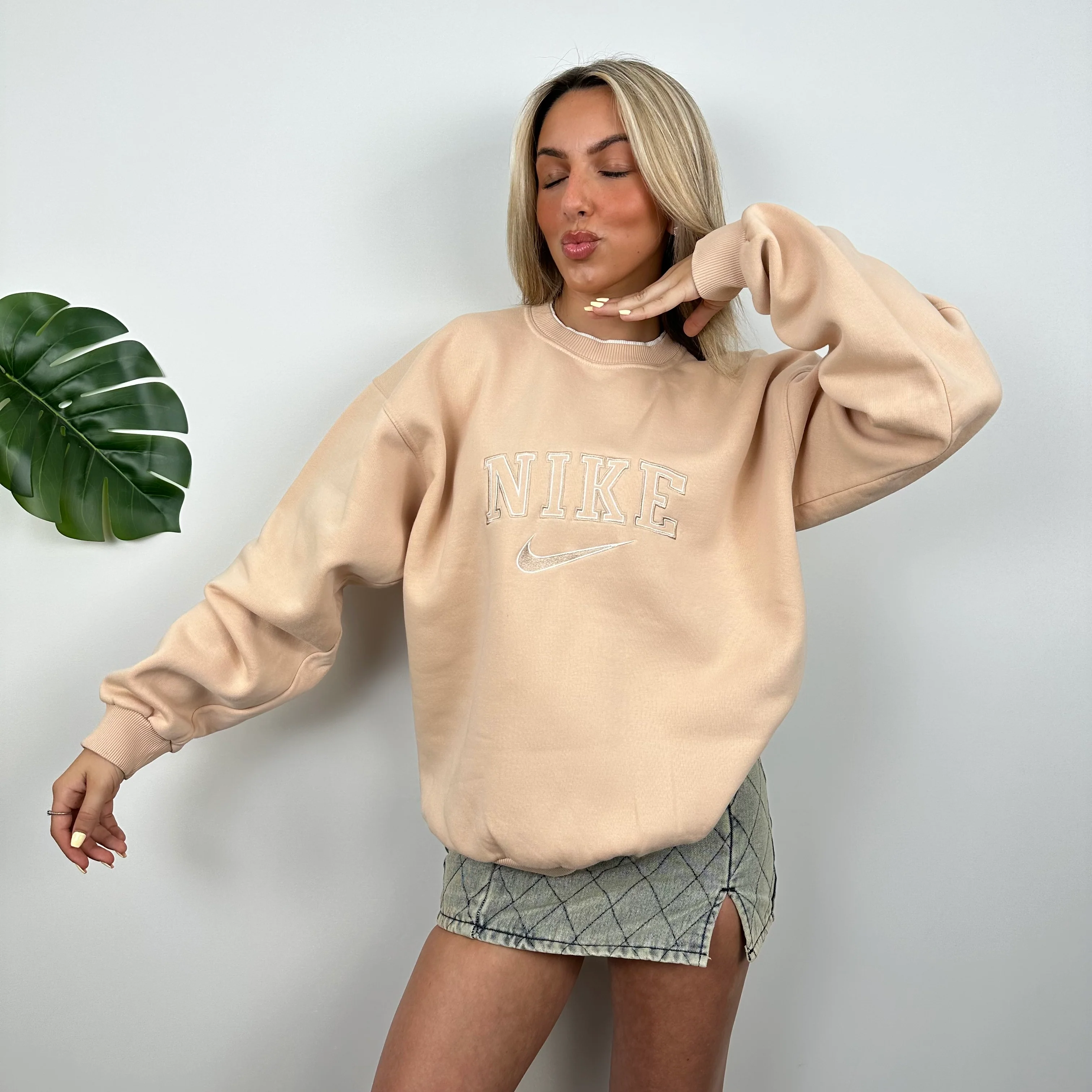 Nike Peach Embroidered Spell Out Sweatshirt (L) - Image 5