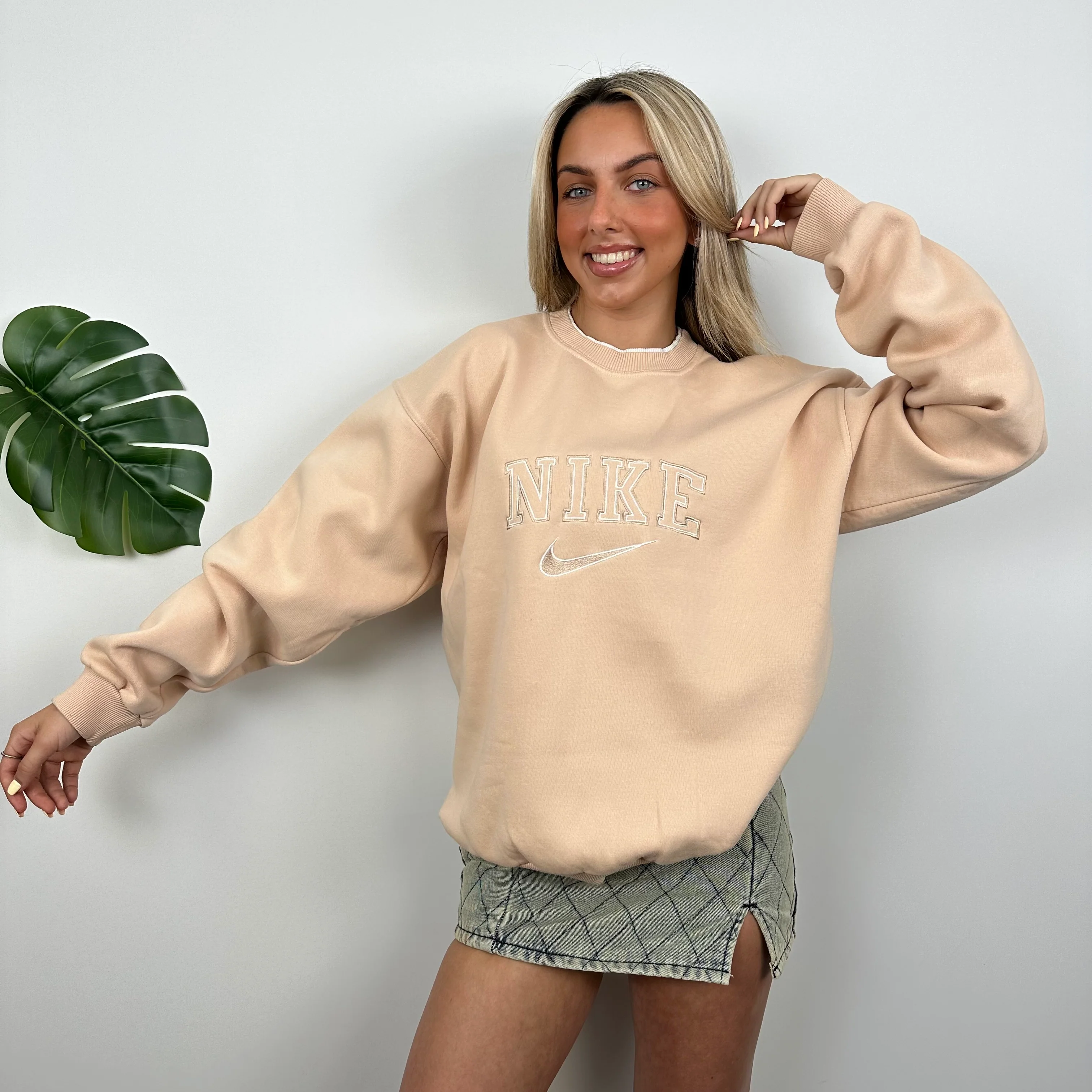 Nike Peach Embroidered Spell Out Sweatshirt (L) - Image 6