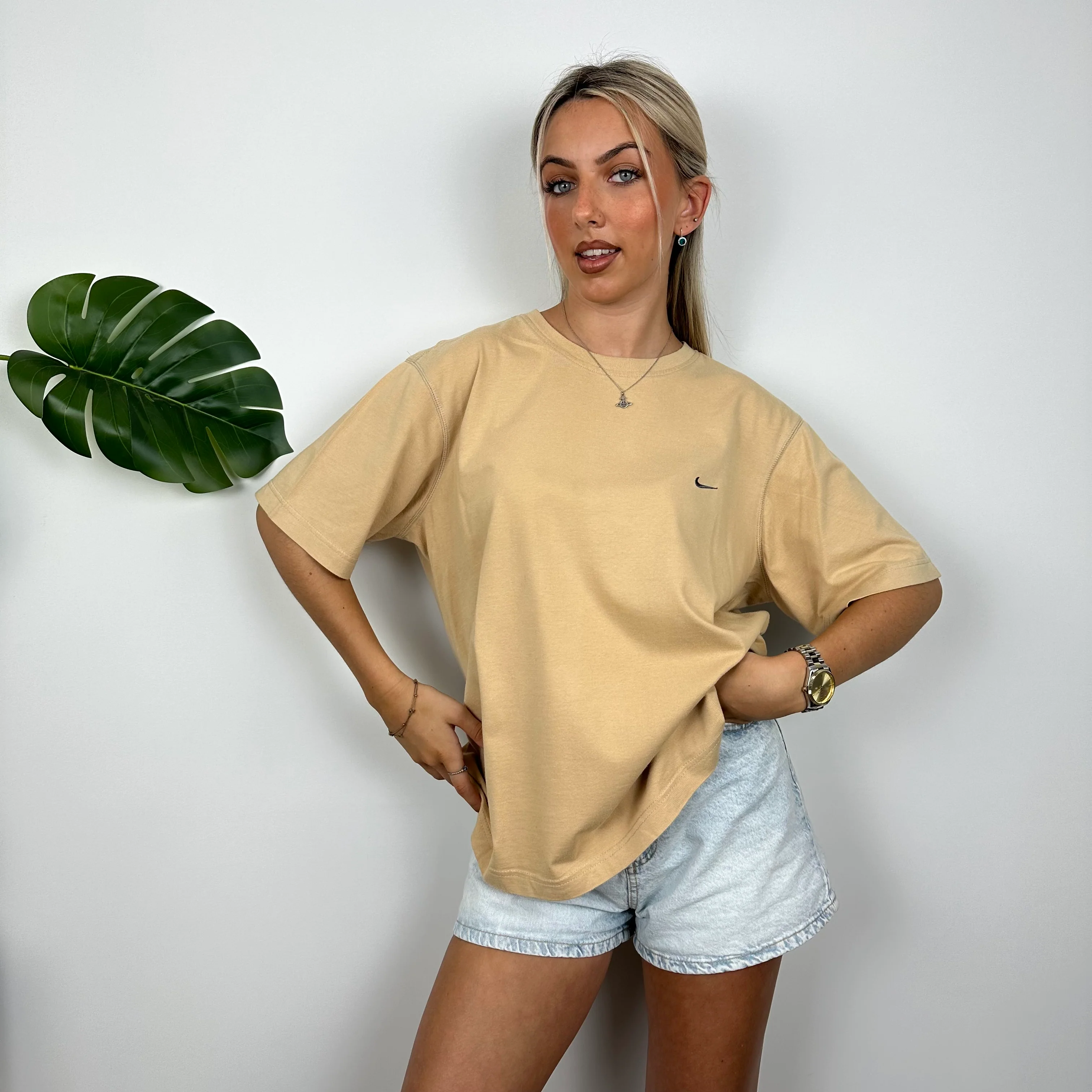 Nike RARE Beige Embroidered Swoosh T Shirt (L) - Image 2