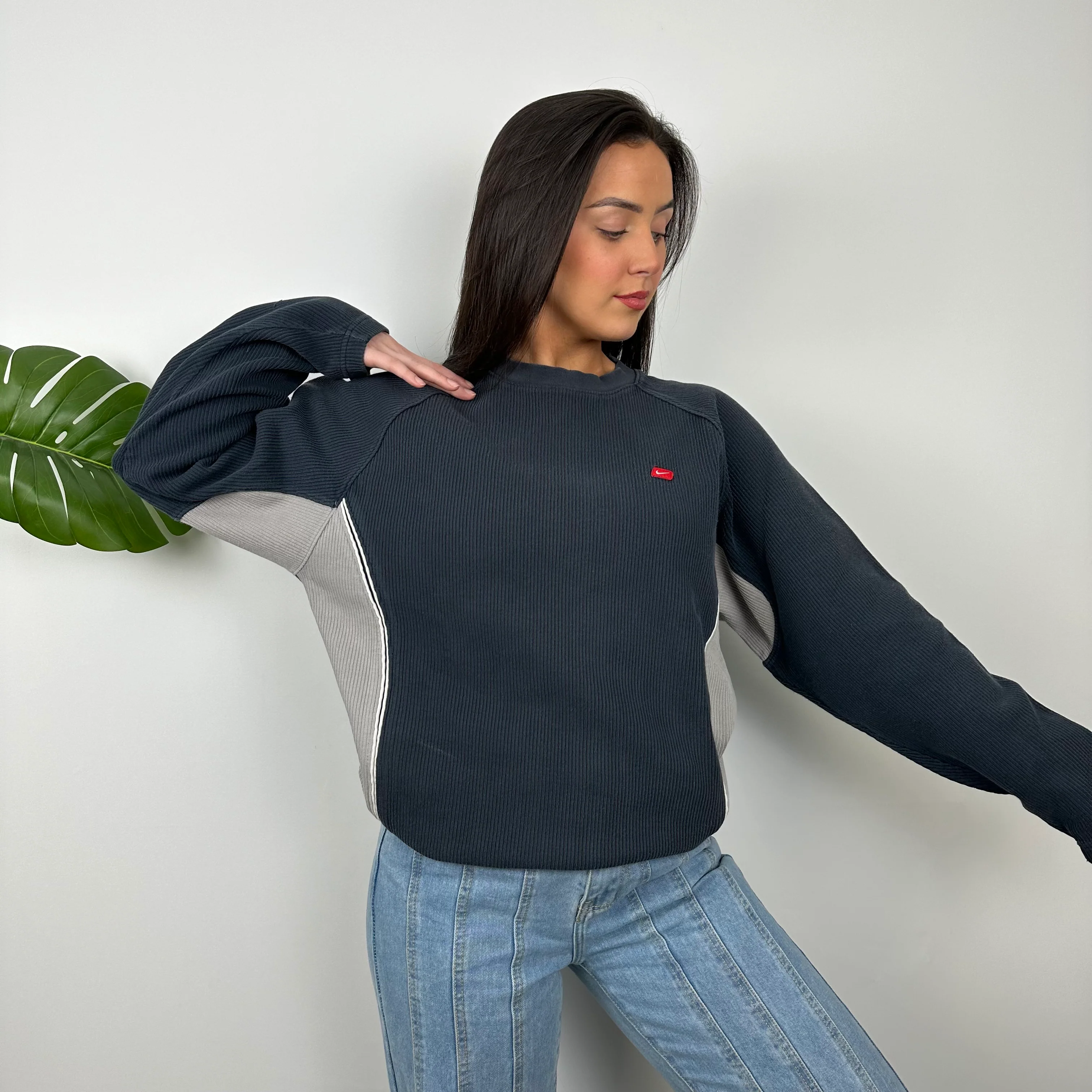 Nike RARE Navy Embroidered Swoosh Sweatshirt (M) - Image 5