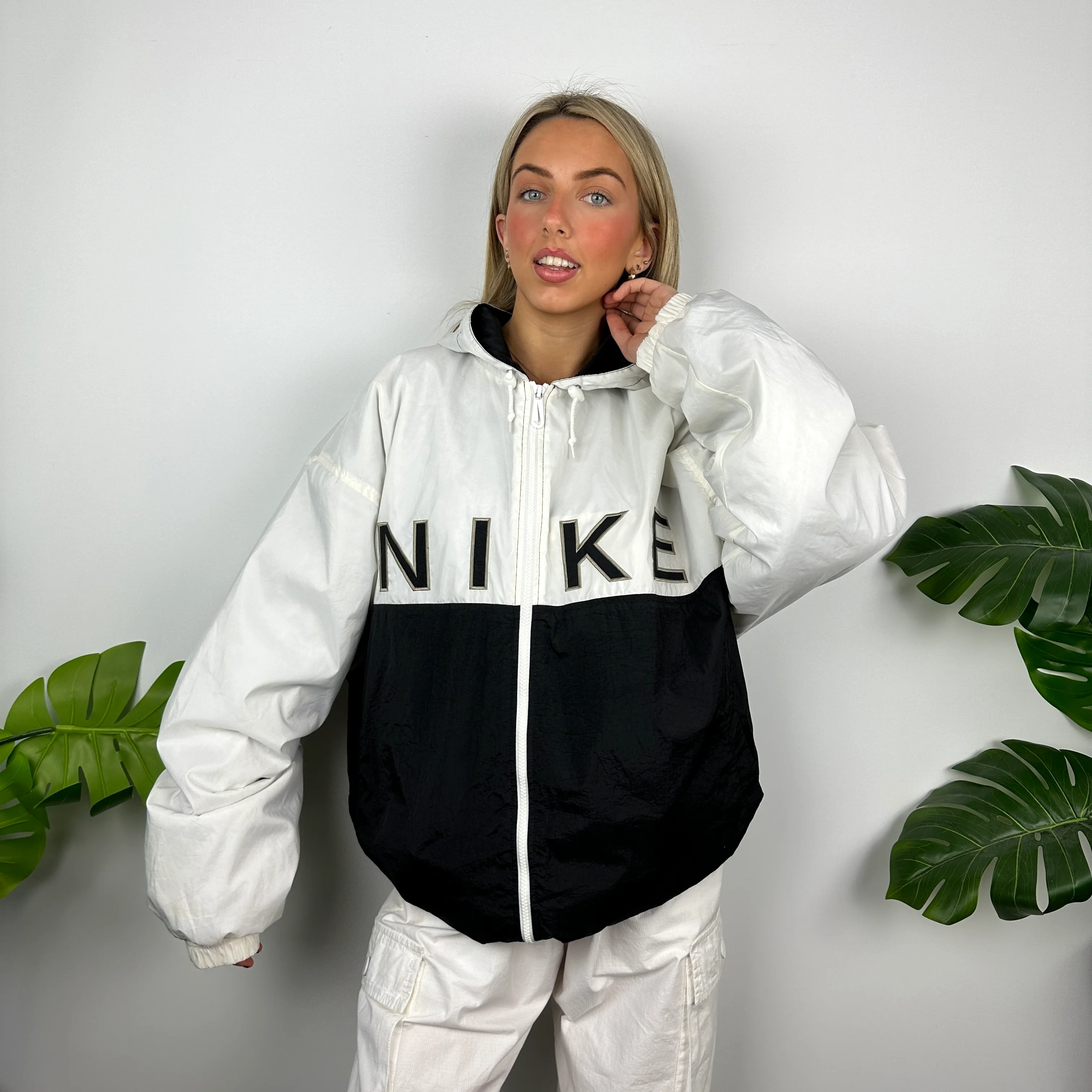 Nike RARE Black & White Embroidered Spell Out Padded Jacket (XXL) - Image 5