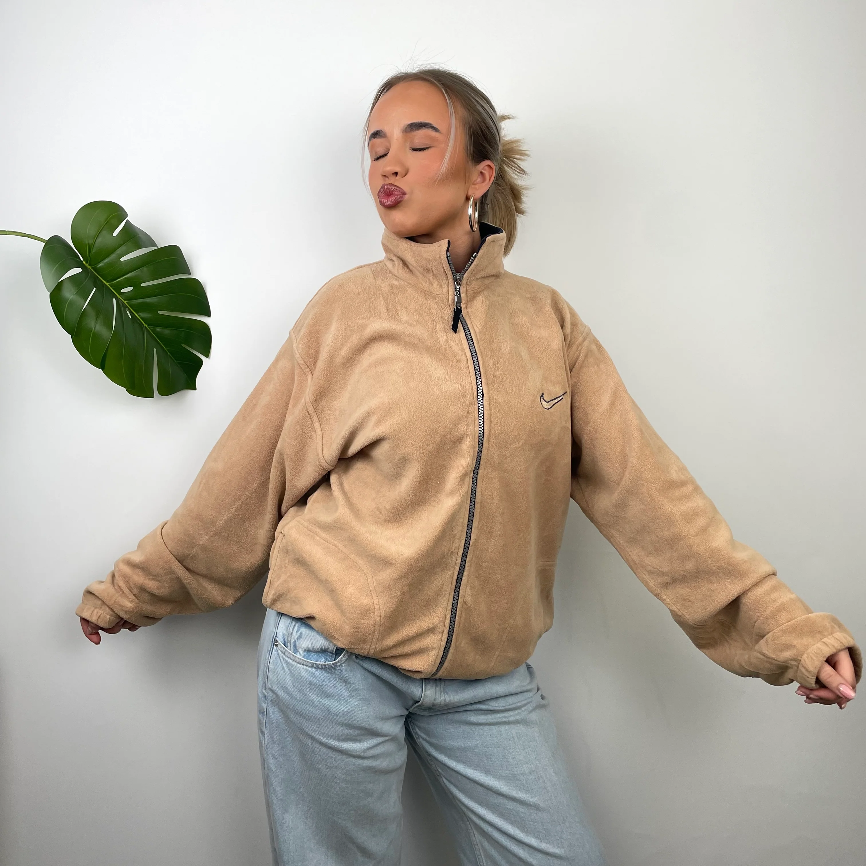 Nike RARE Beige Swoosh Teddy Bear Fleece Zip Up Jacket (L)