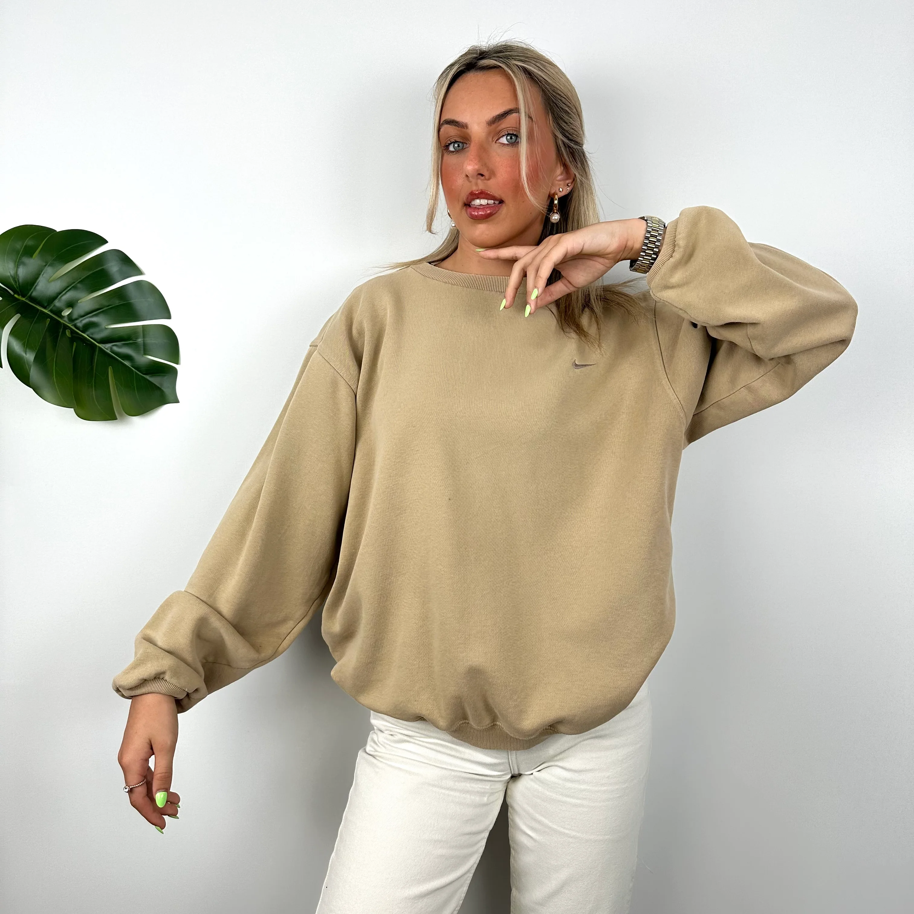 Nike RARE Coffee Embroidered Swoosh Sweatshirt (M) - Image 2