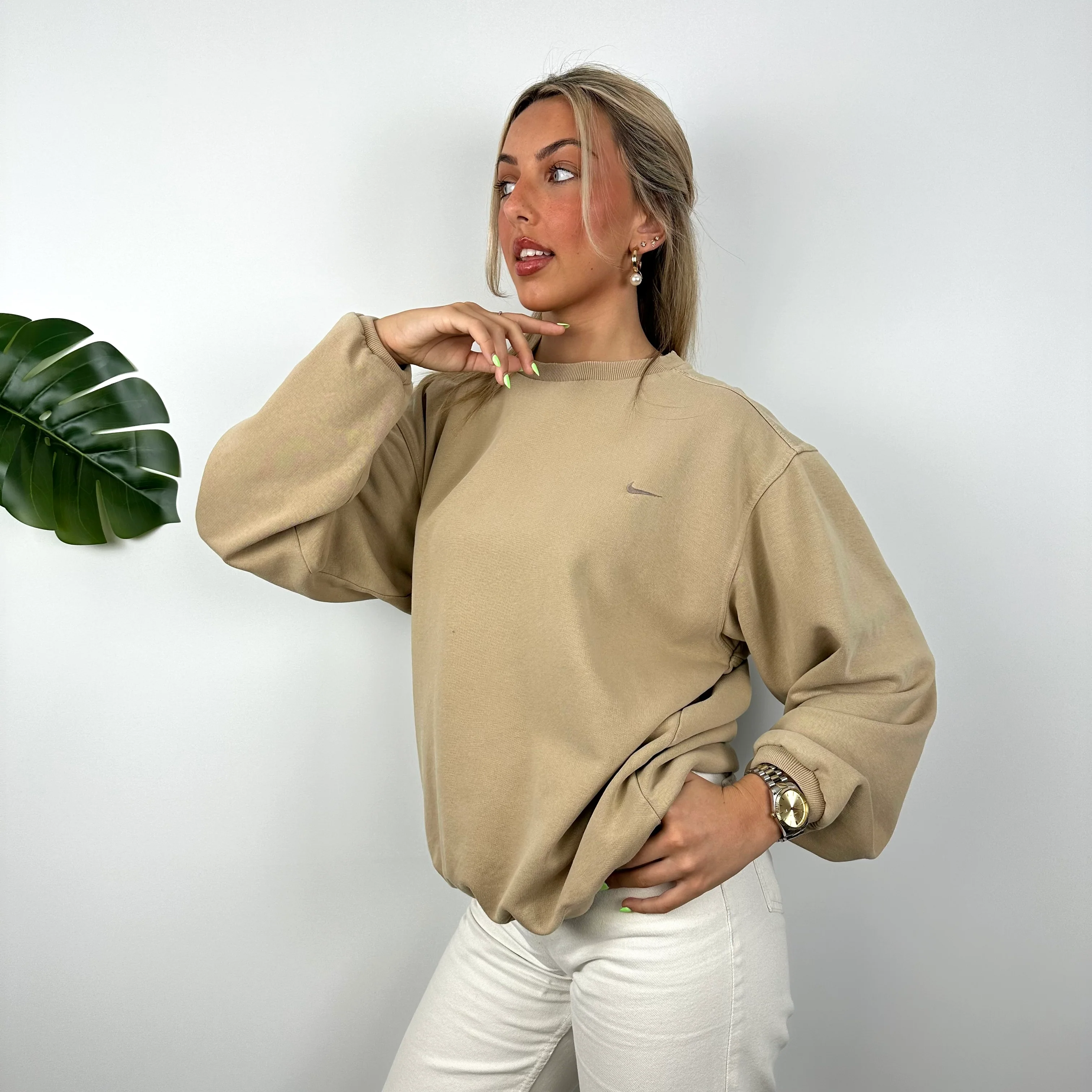 Nike RARE Coffee Embroidered Swoosh Sweatshirt (M) - Image 6
