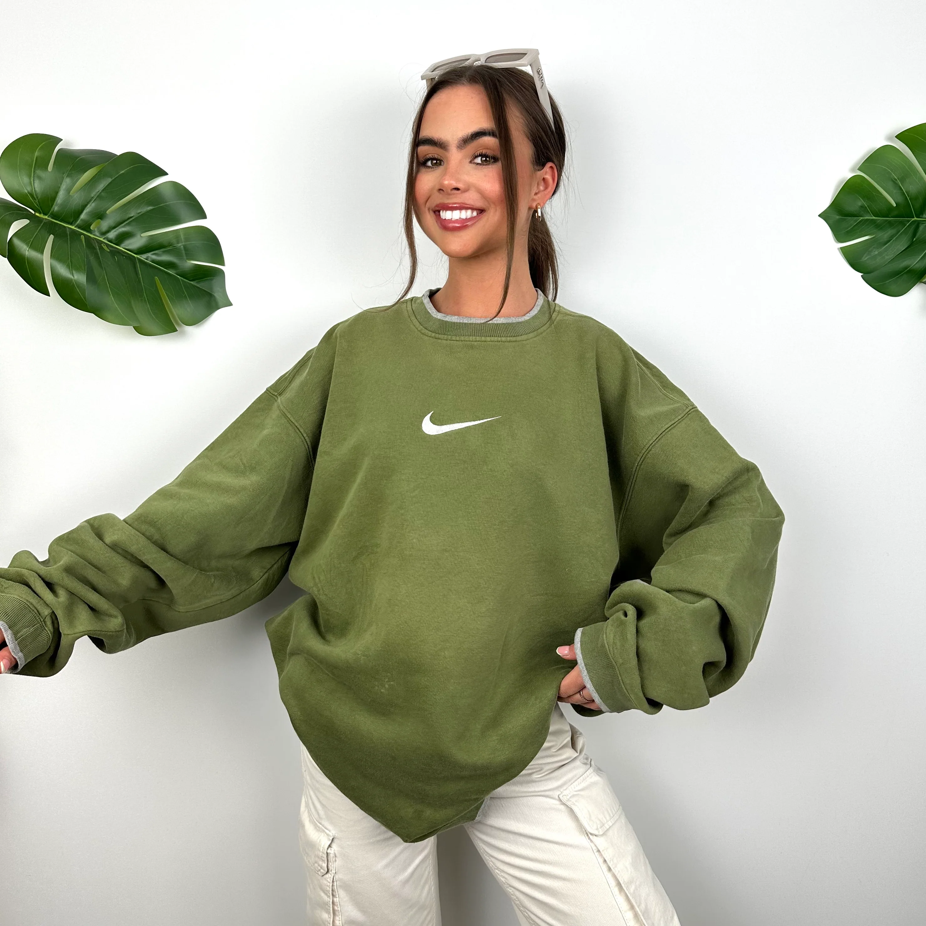 Nike RARE Green Embroidered Swoosh Sweatshirt (XXL) - Image 2